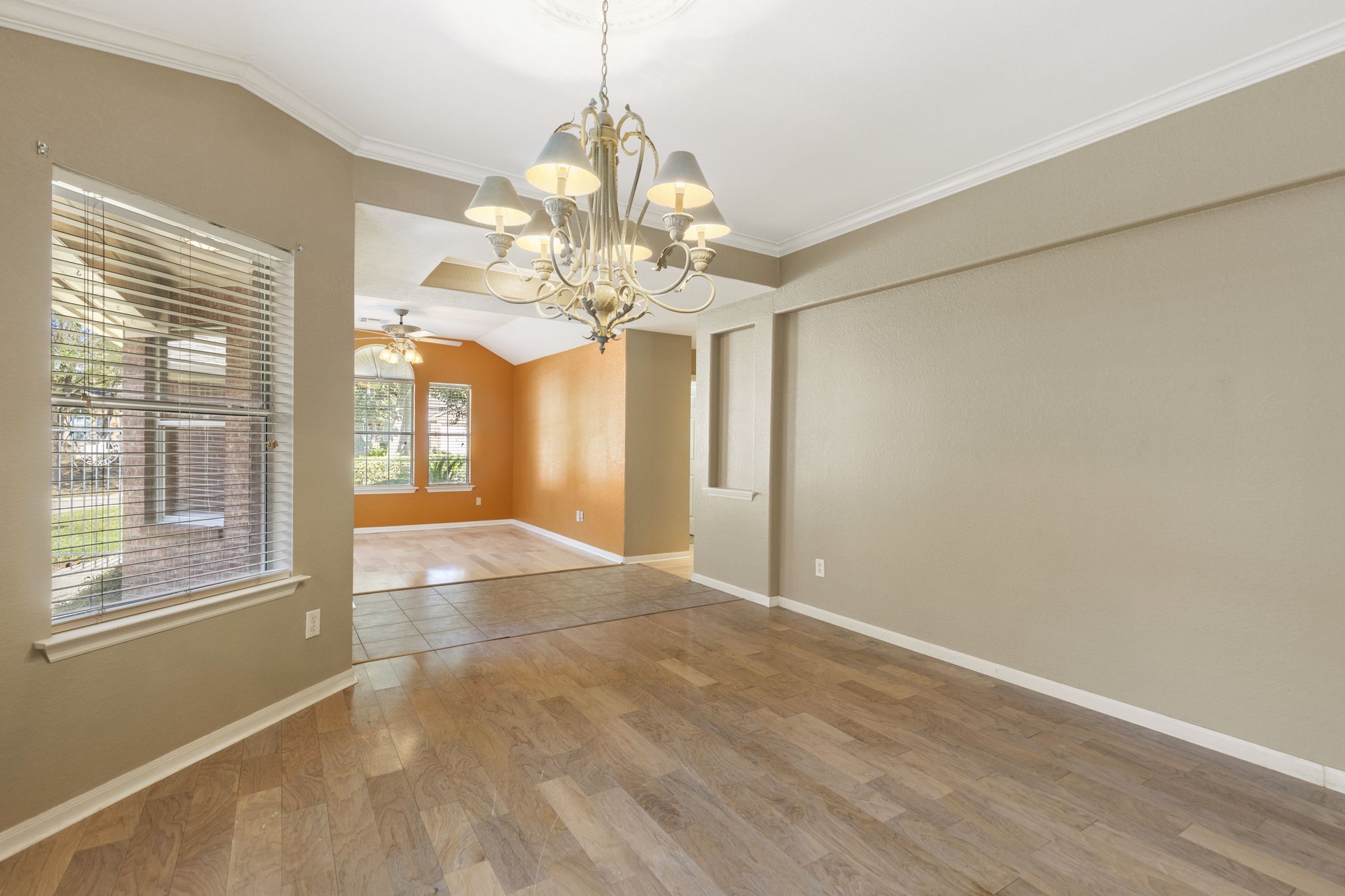 11 Hermit Thrush Place, The Woodlands, TX 77382