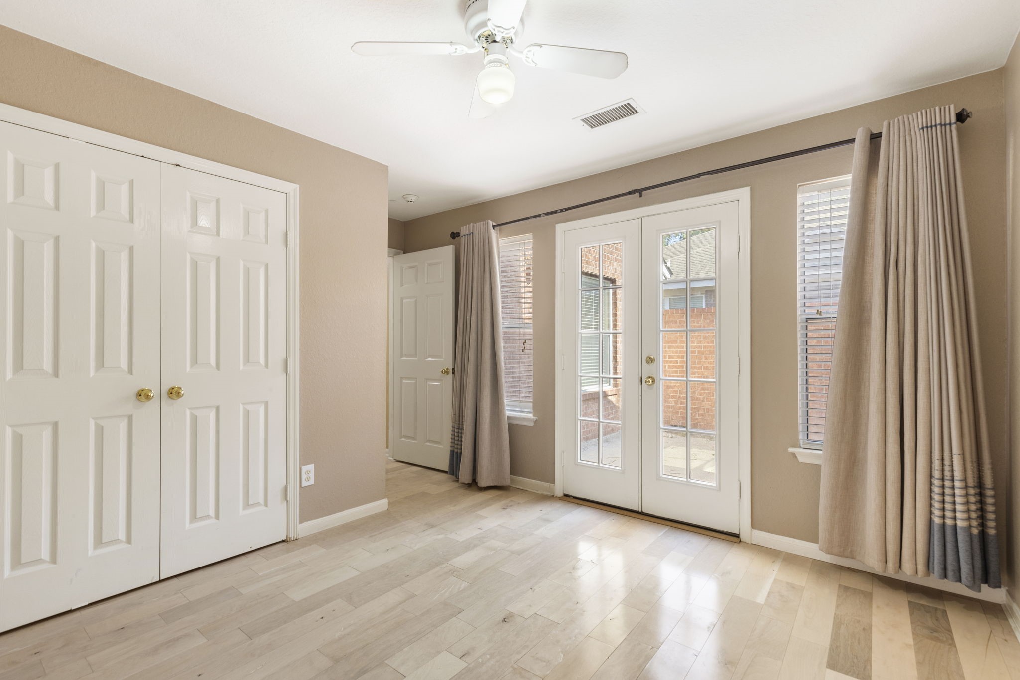 11 Hermit Thrush Place, The Woodlands, TX 77382