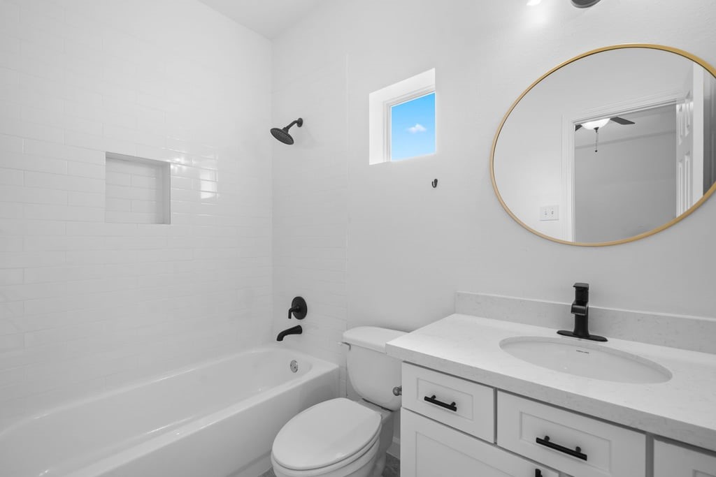 En-suite bathroom