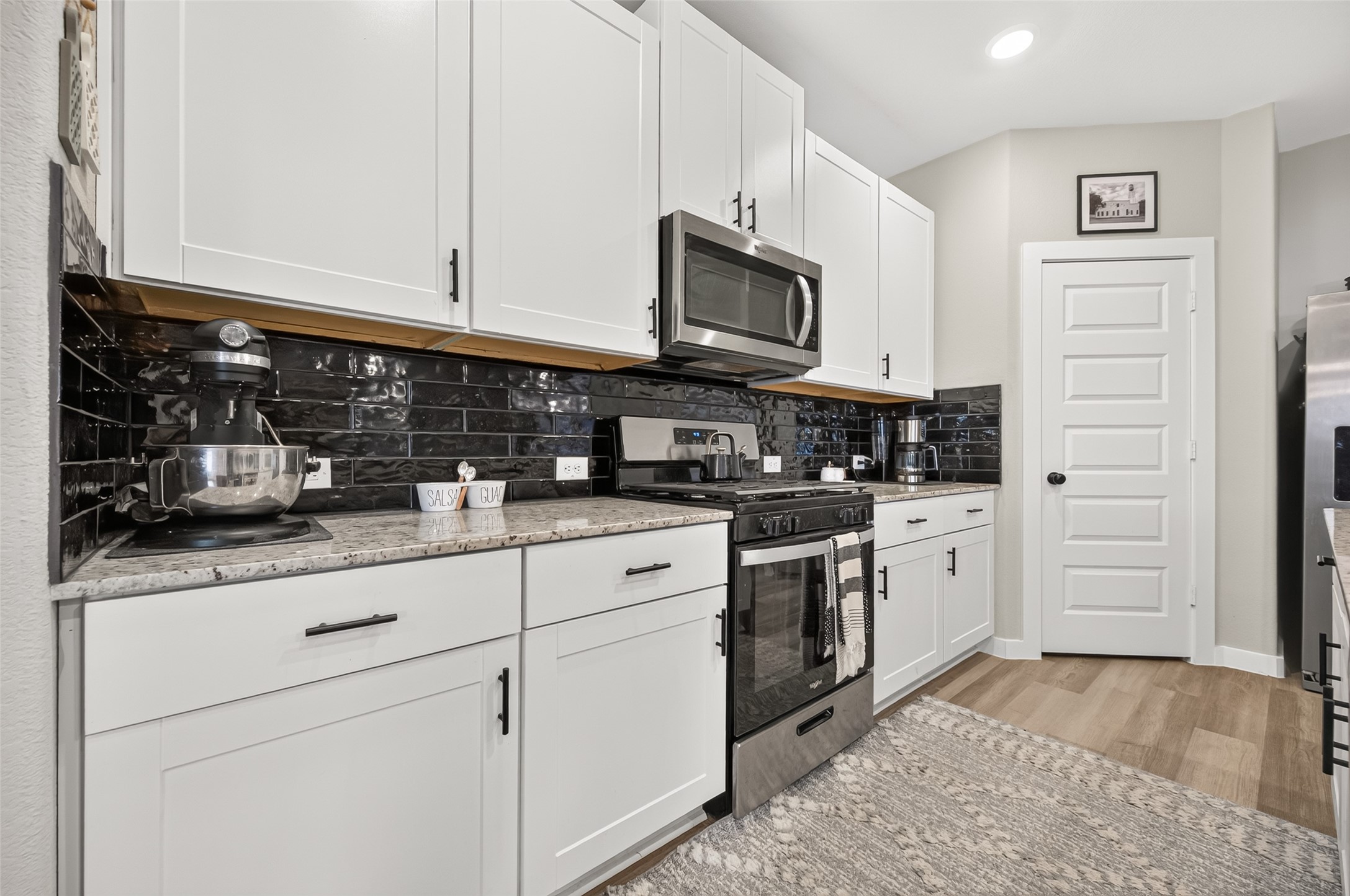 10626 Deussen Lane, Texas City, TX 77591