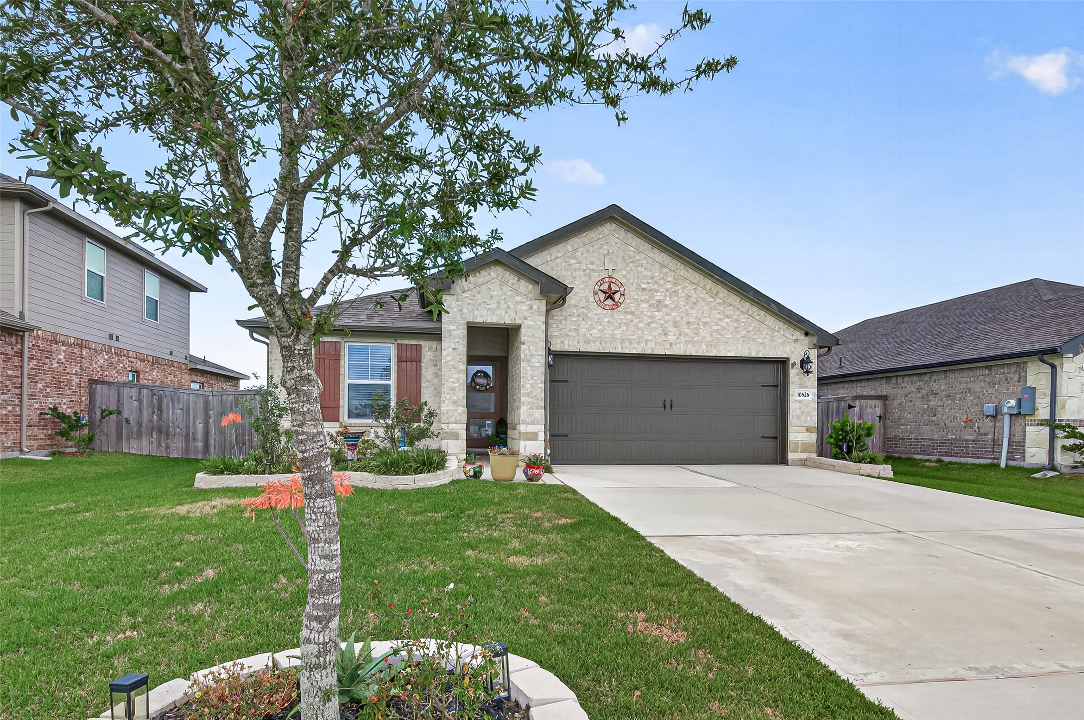 10626 Deussen Lane, Texas City, TX 77591 10626 Deussen Lane, Texas City, TX 77591