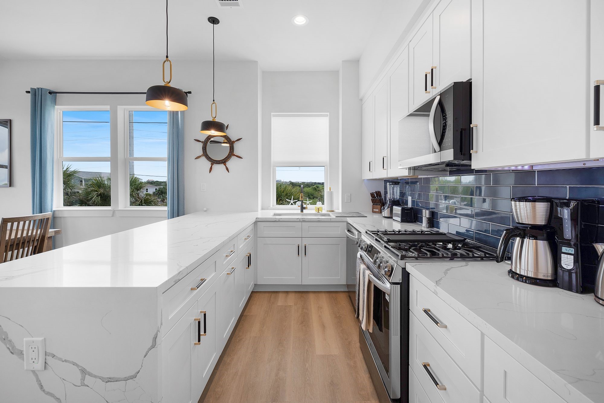 3626 Niko Ct, Galveston, TX 77554