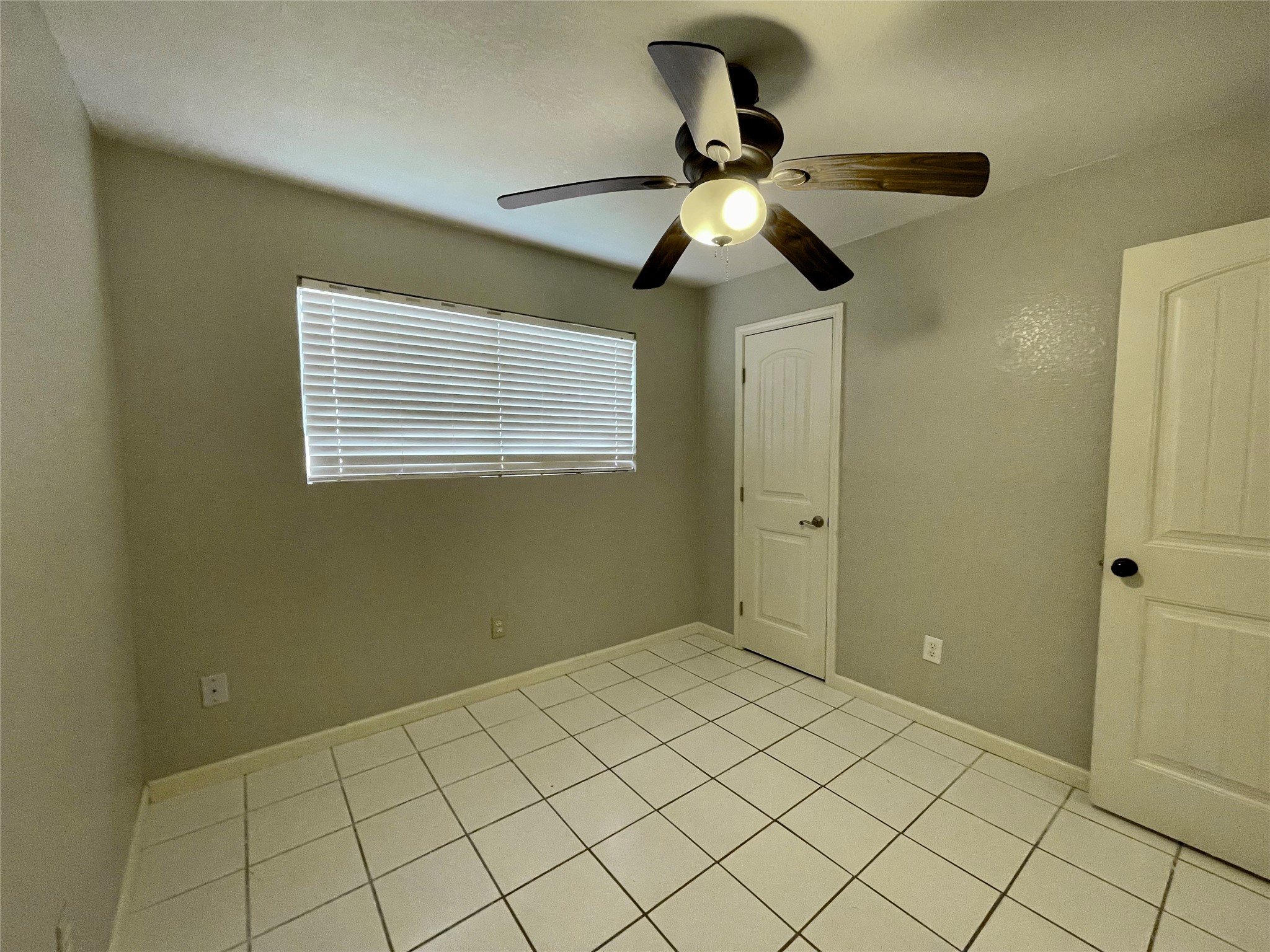 1511 N Avenue N, Freeport, TX 77541