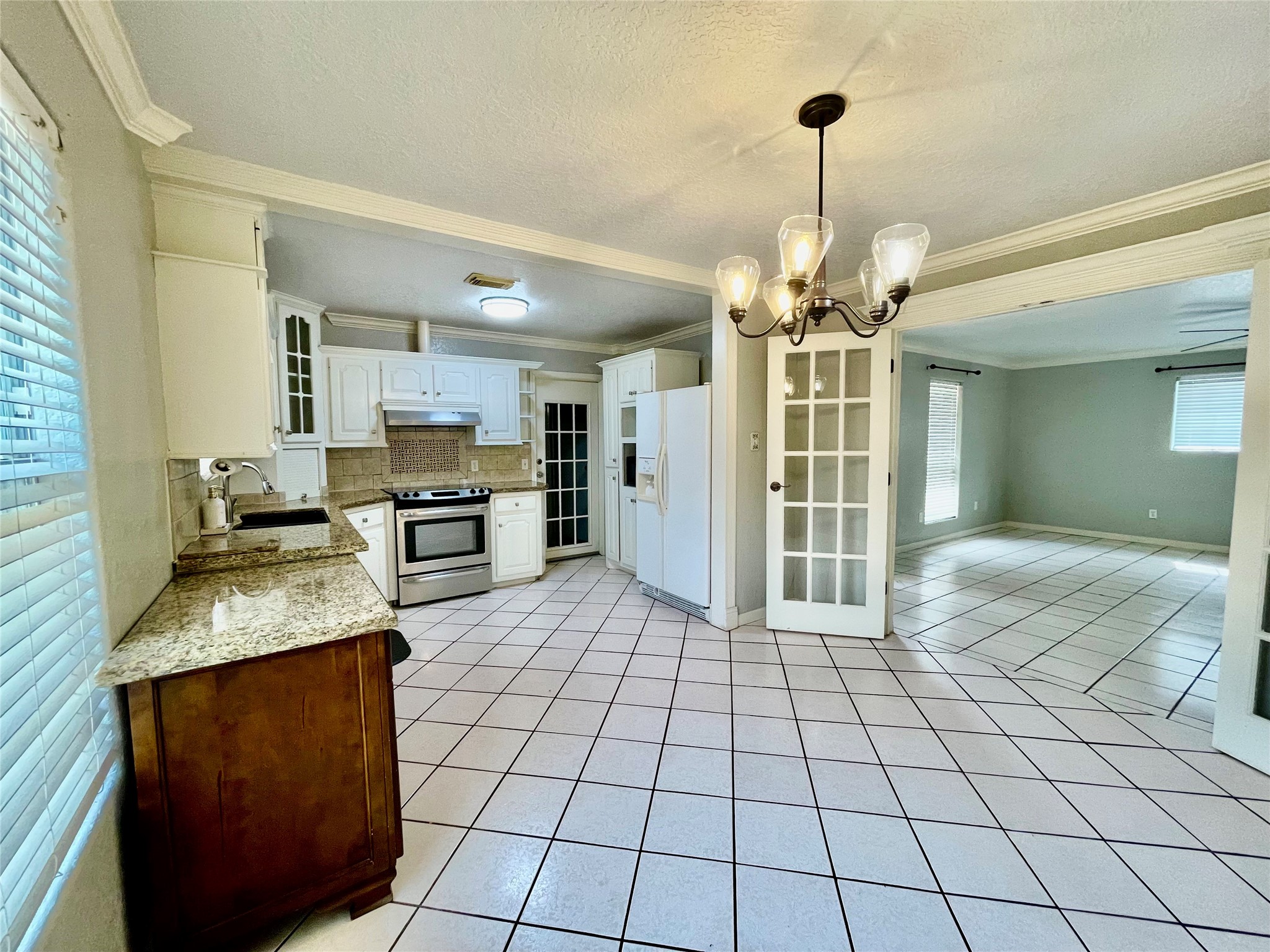 1511 N Avenue N, Freeport, TX 77541