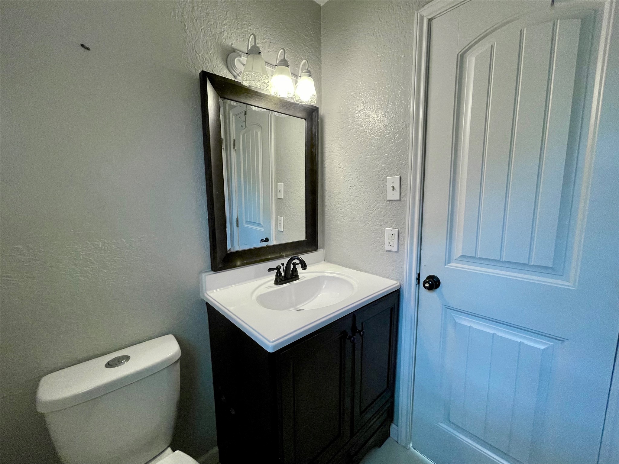 1511 N Avenue N, Freeport, TX 77541