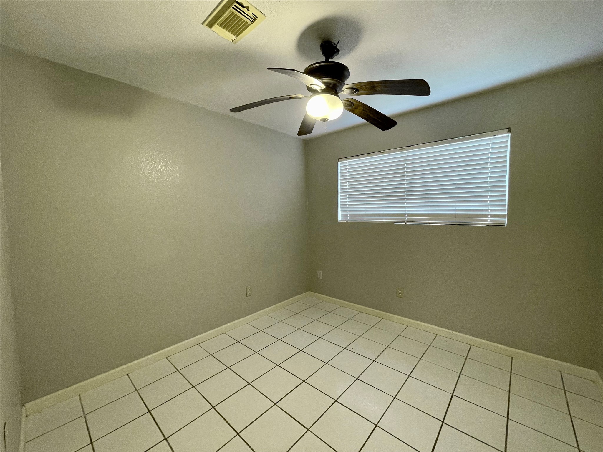 1511 N Avenue N, Freeport, TX 77541