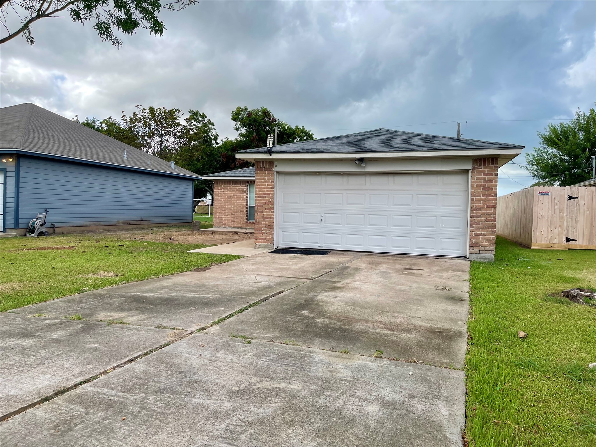 1511 N Avenue N, Freeport, TX 77541