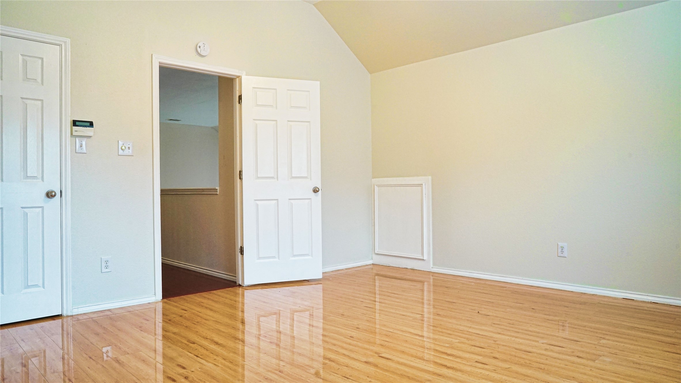 Game room / bedroom #5