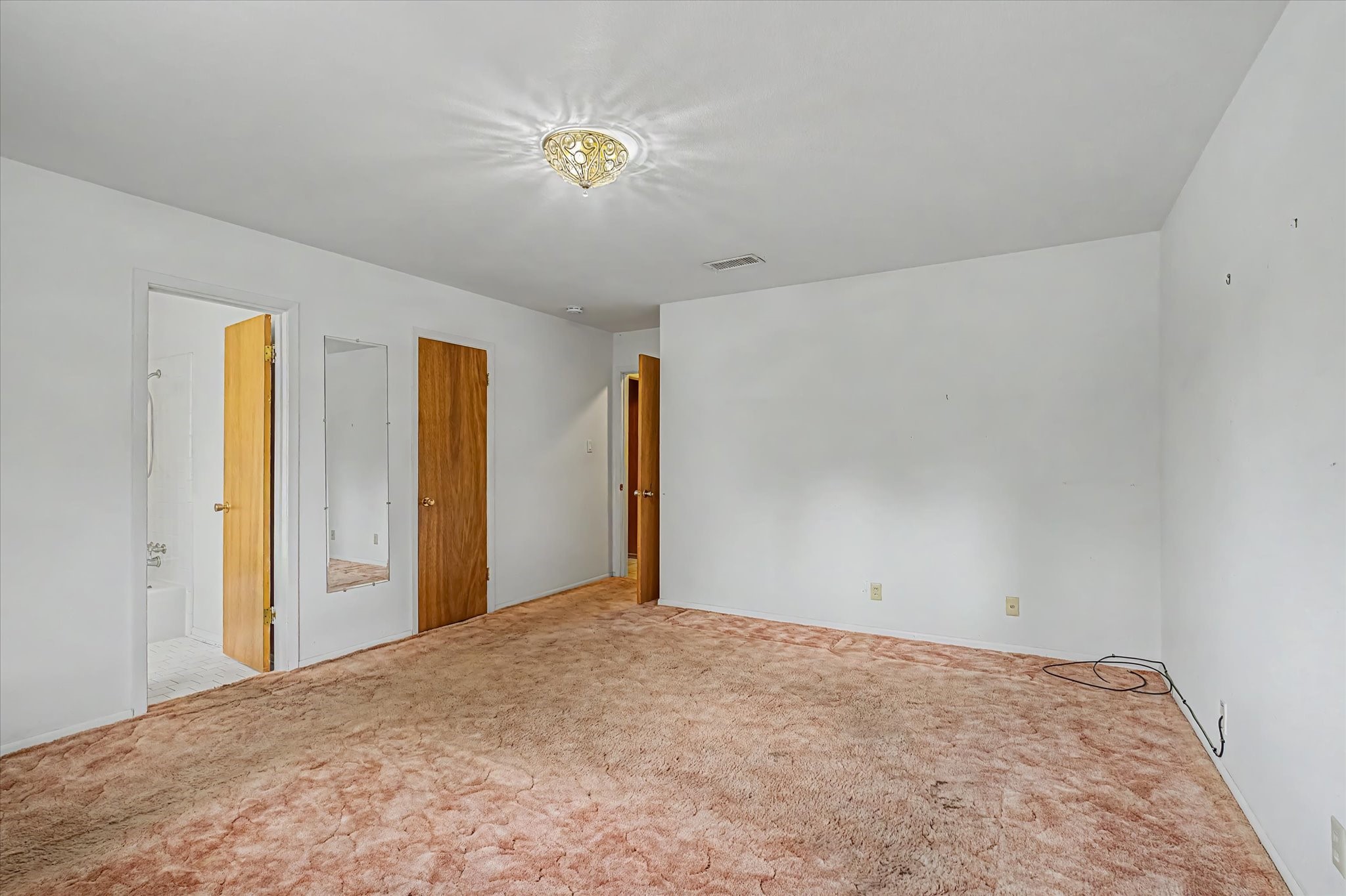 102 Oyster Bend Lane, Lake Jackson, TX 77566