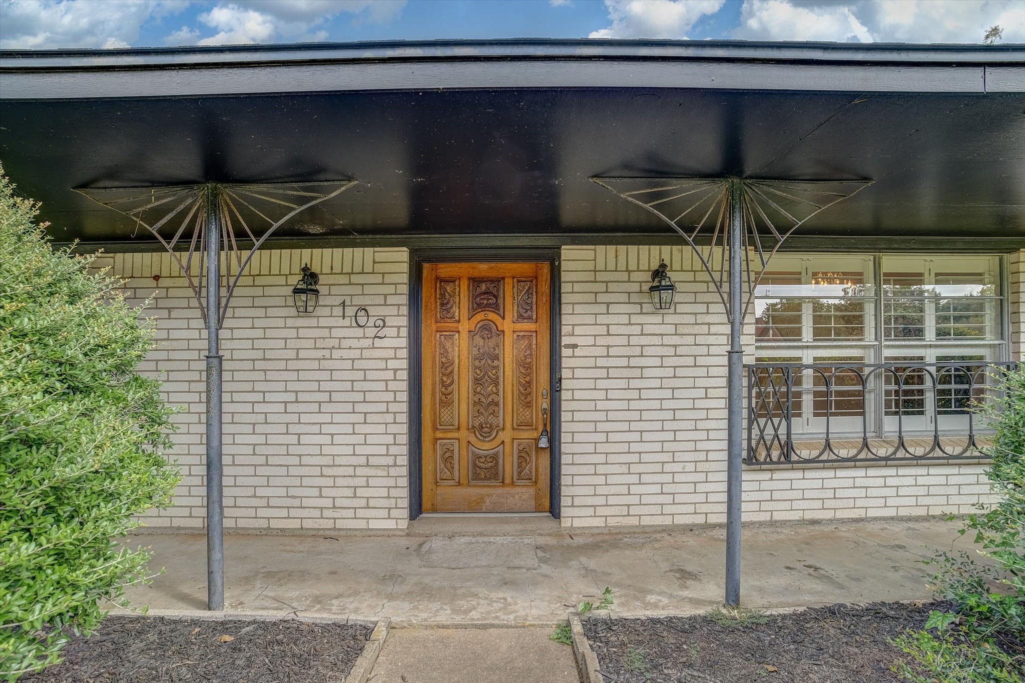 102 Oyster Bend Lane, Lake Jackson, TX 77566