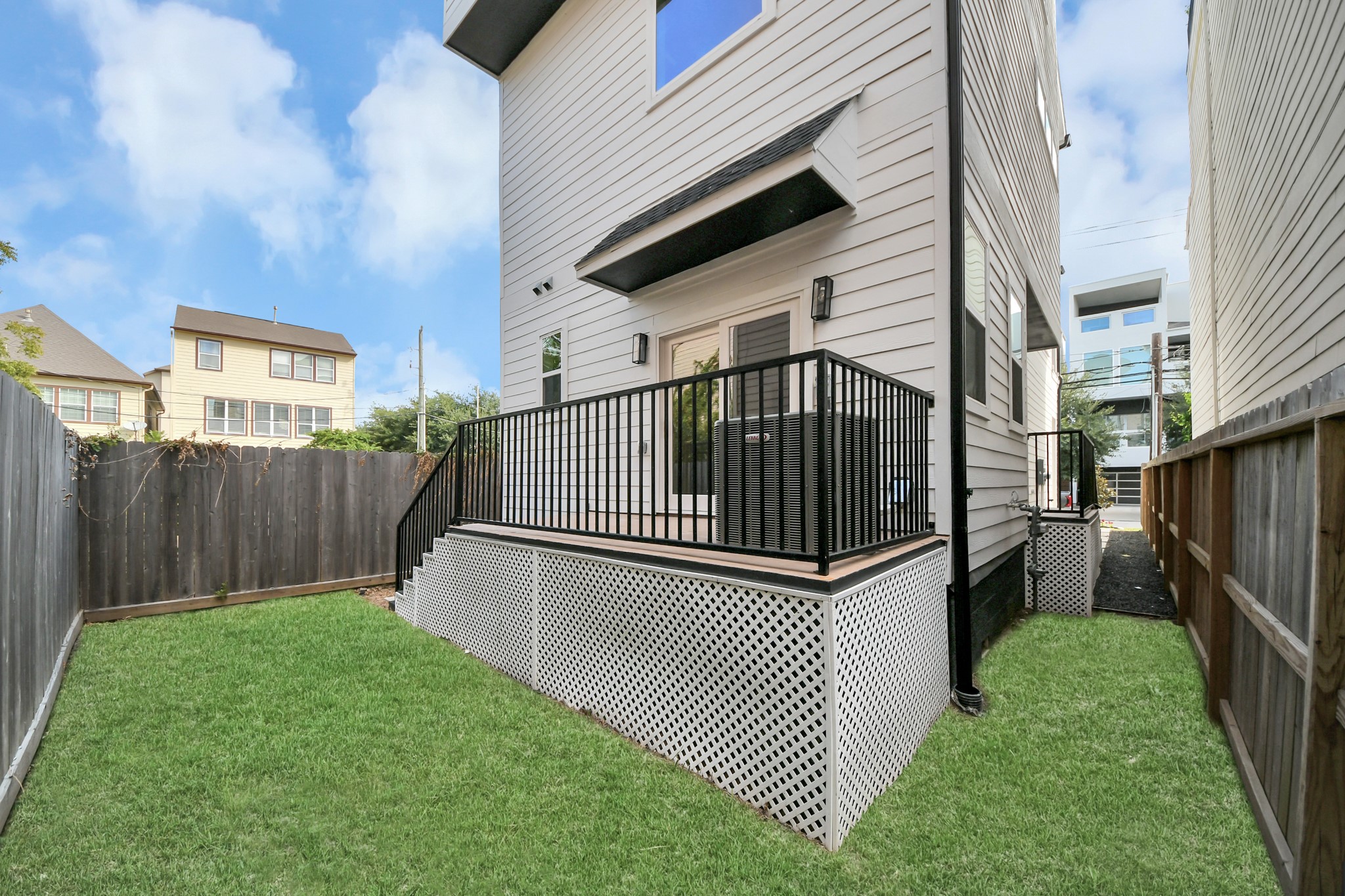 2611 Sherwin Street, Houston, TX 77007