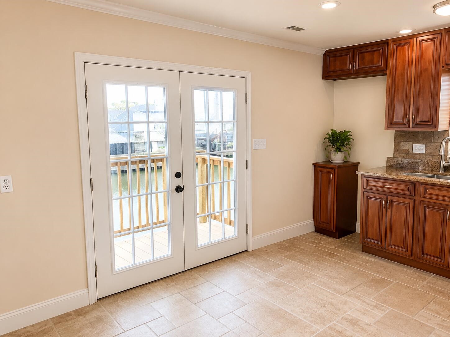 88 Bayou Vista Drive, Hitchcock, TX 77563