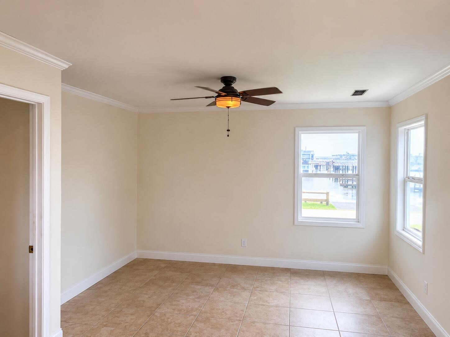 88 Bayou Vista Drive, Hitchcock, TX 77563