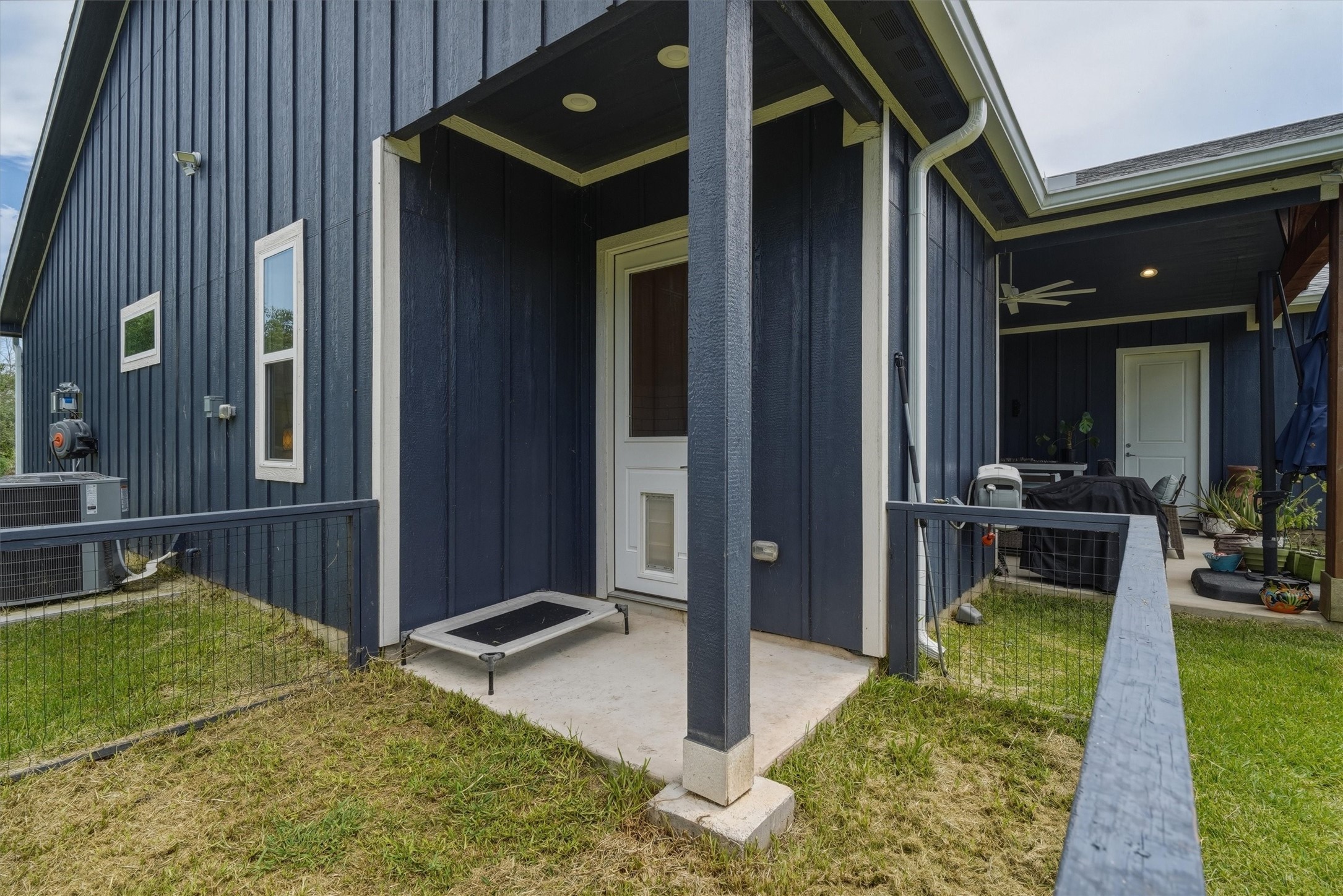 Access to the laundry room, small dog run