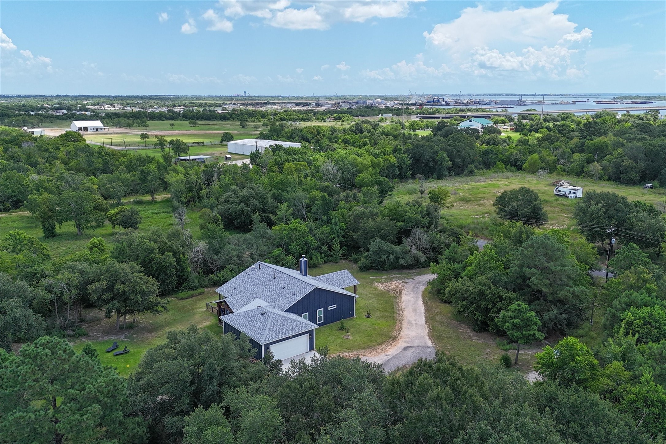 Driveway with circle drive and RV hookups