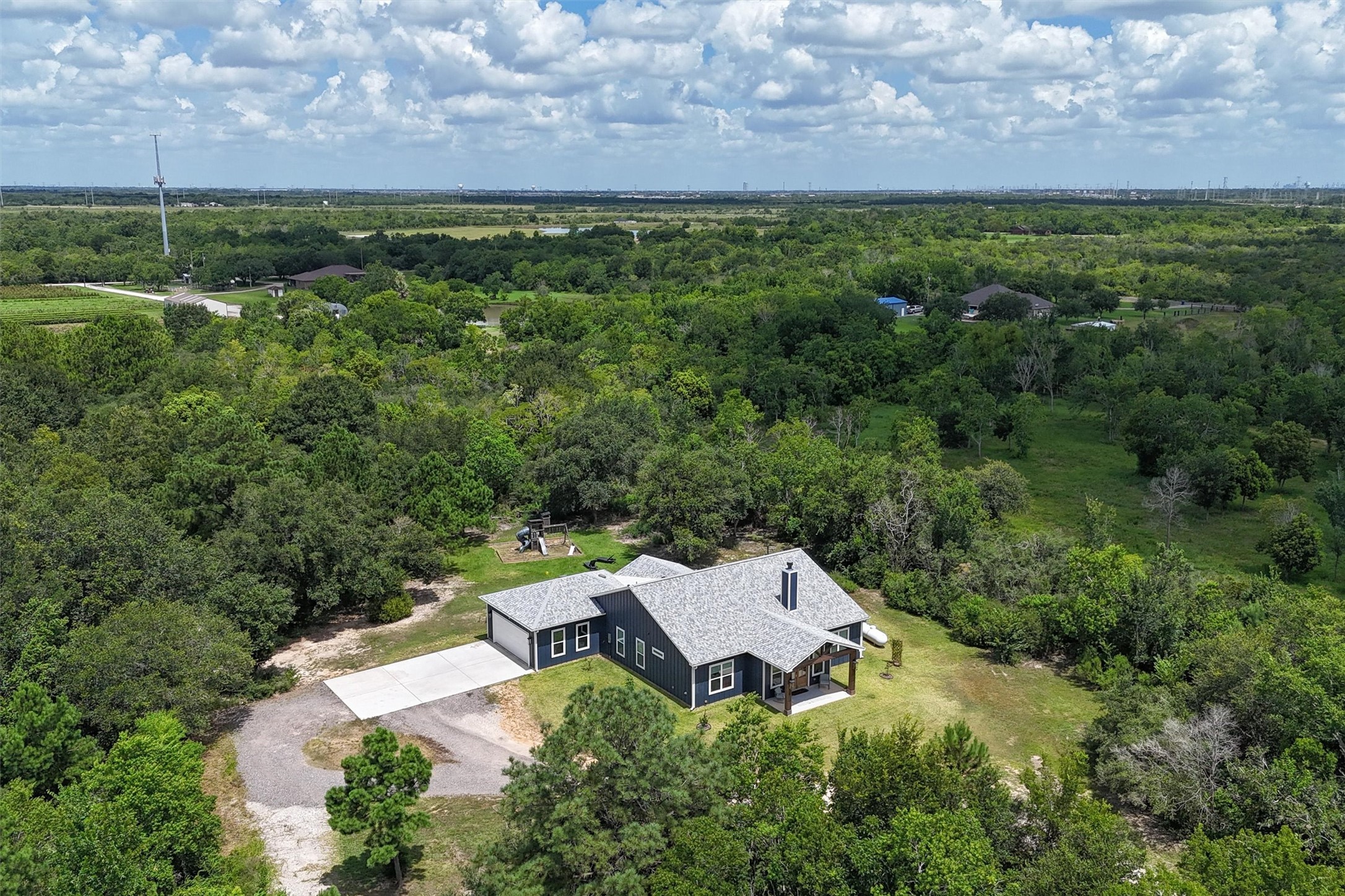 Driveway with circle drive and RV hookups
