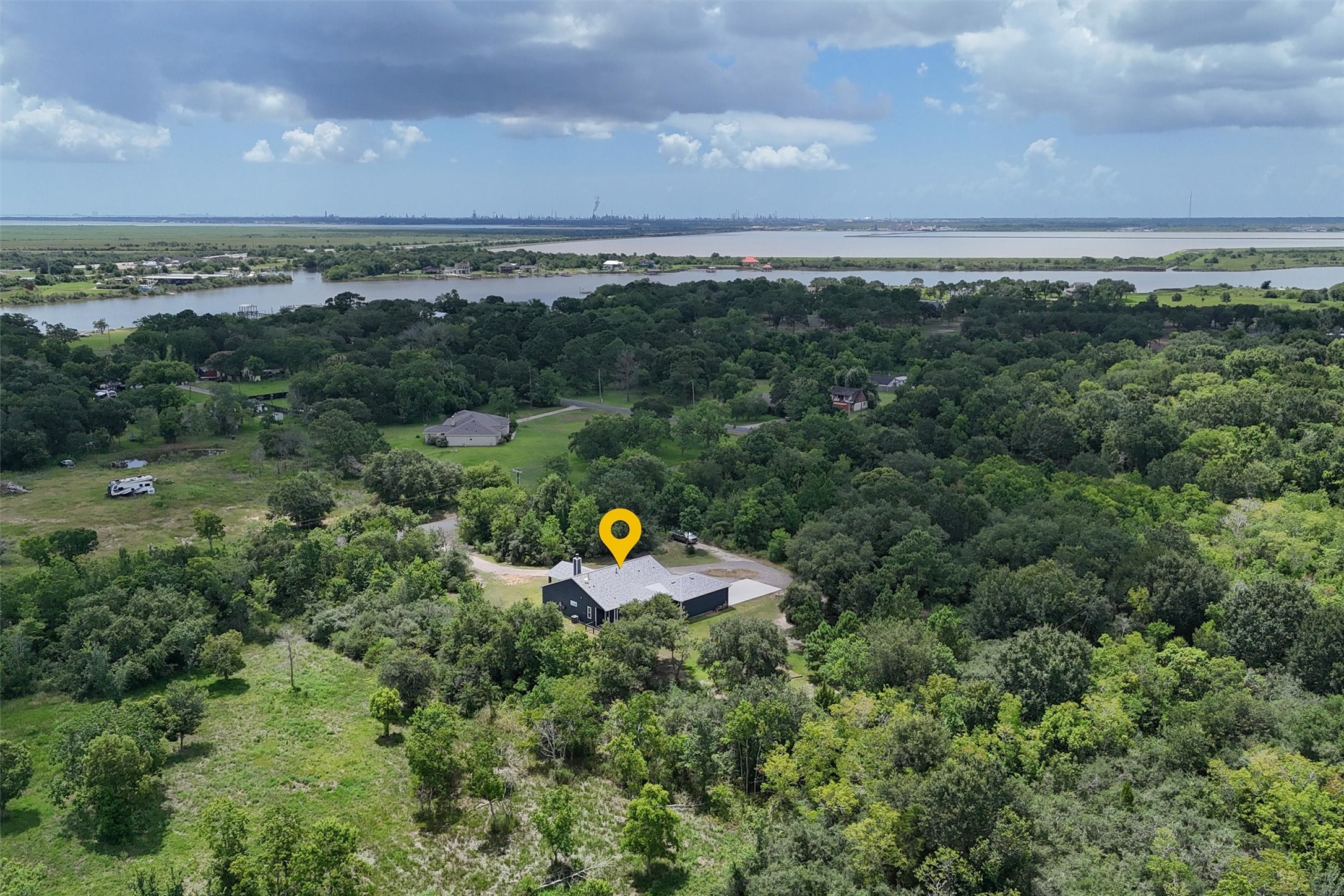 Easy access to Galveston Bay!