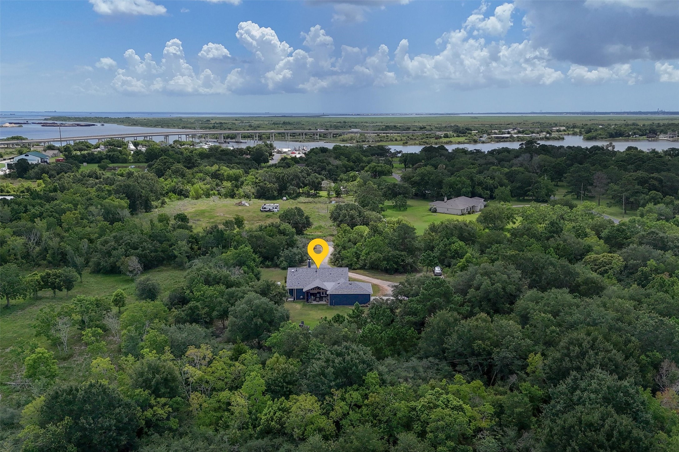 Easy access to Galveston Bay!