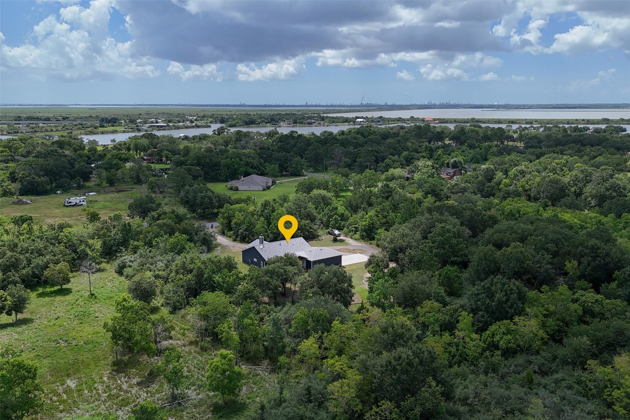 Easy access to Galveston Bay!