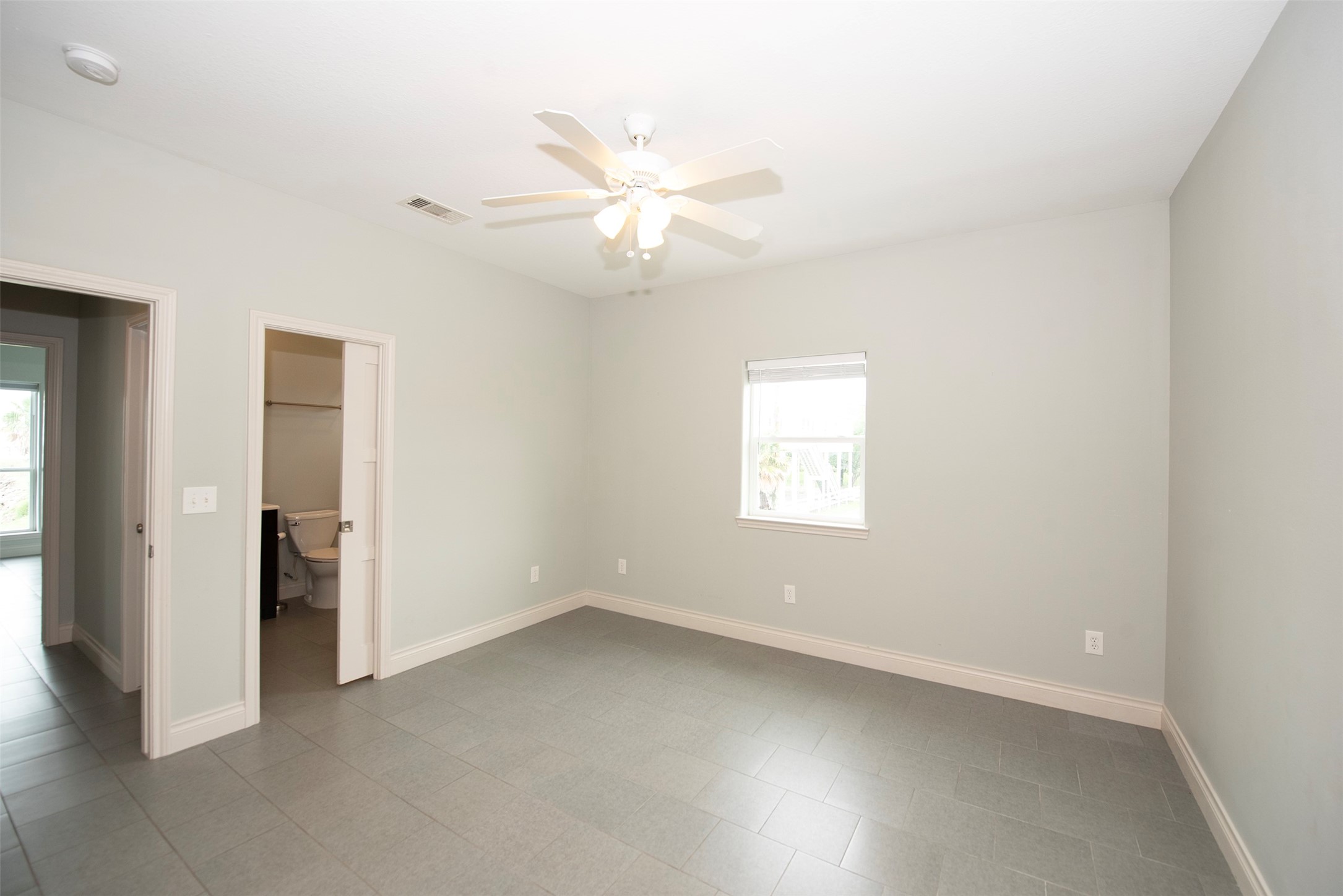 501 2nd Street, San Leon, TX 77539