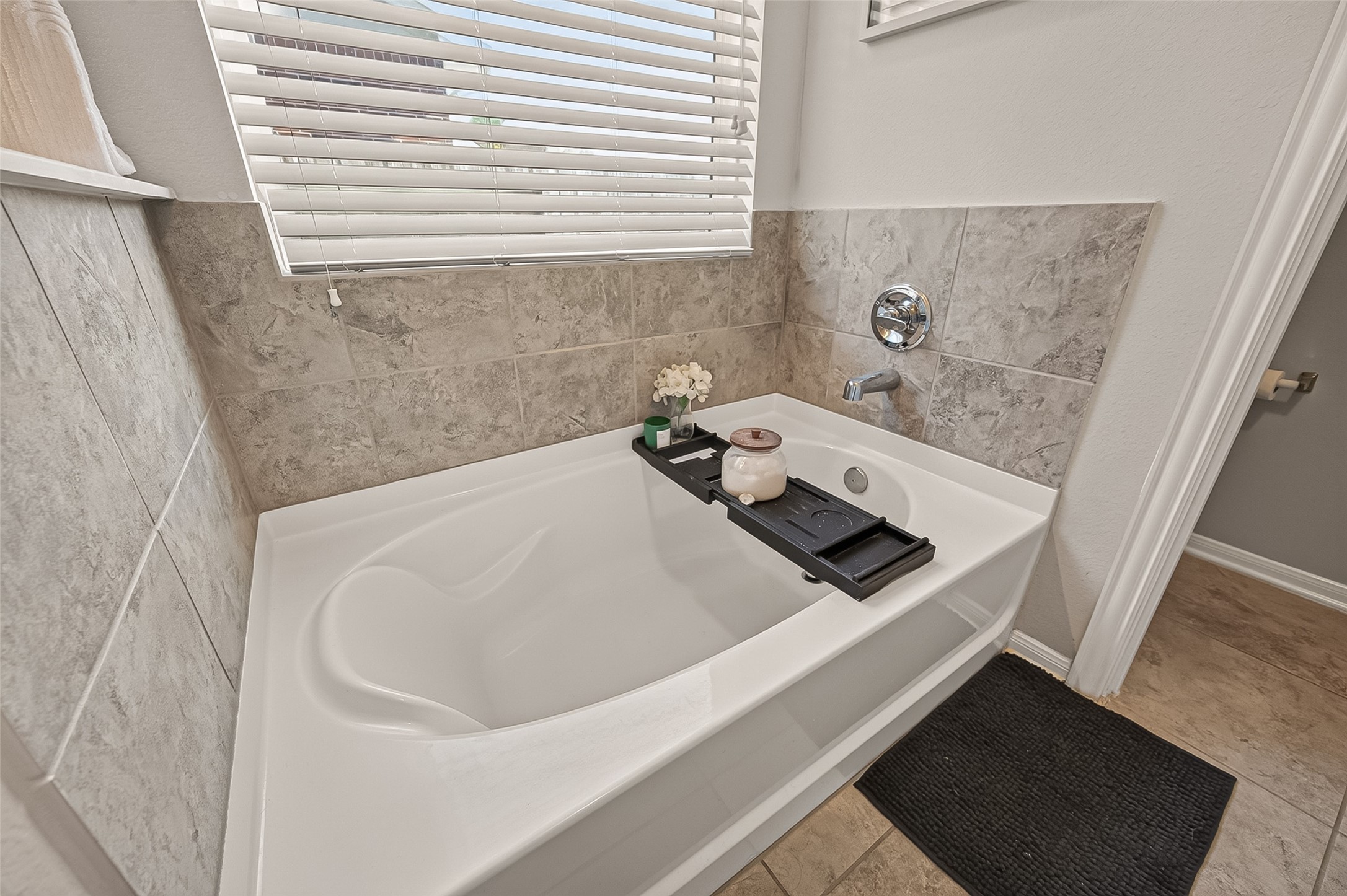 8 Desert Sun Court, Manvel, TX 77578