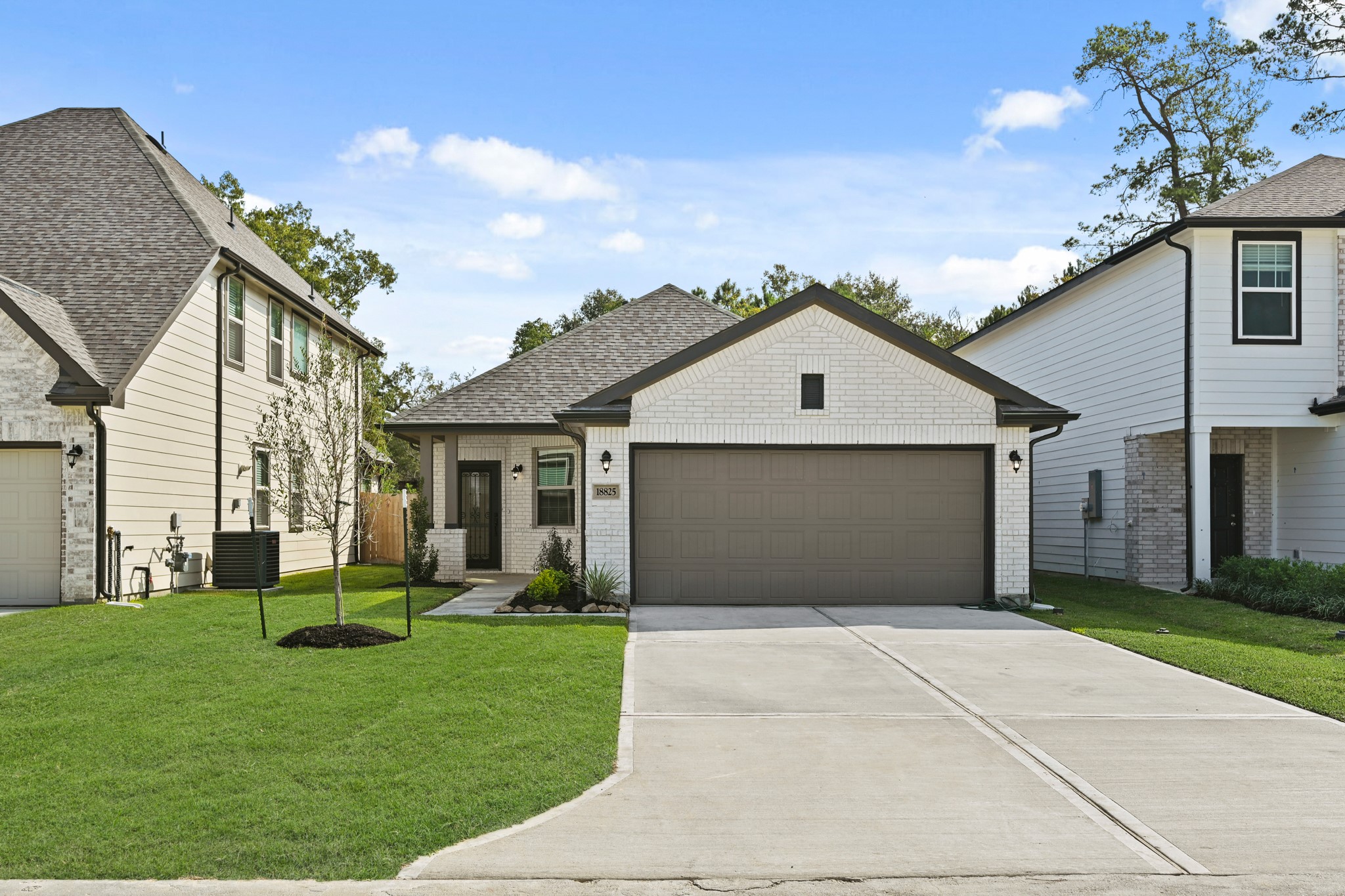 *Photo is for illustrative purposes only and may not depict the actual home. Features, materials, colors, and specifications may vary.* *Photo is for illustrative purposes only and may not depict the actual home. Features, materials, colors, and specifications may vary.*