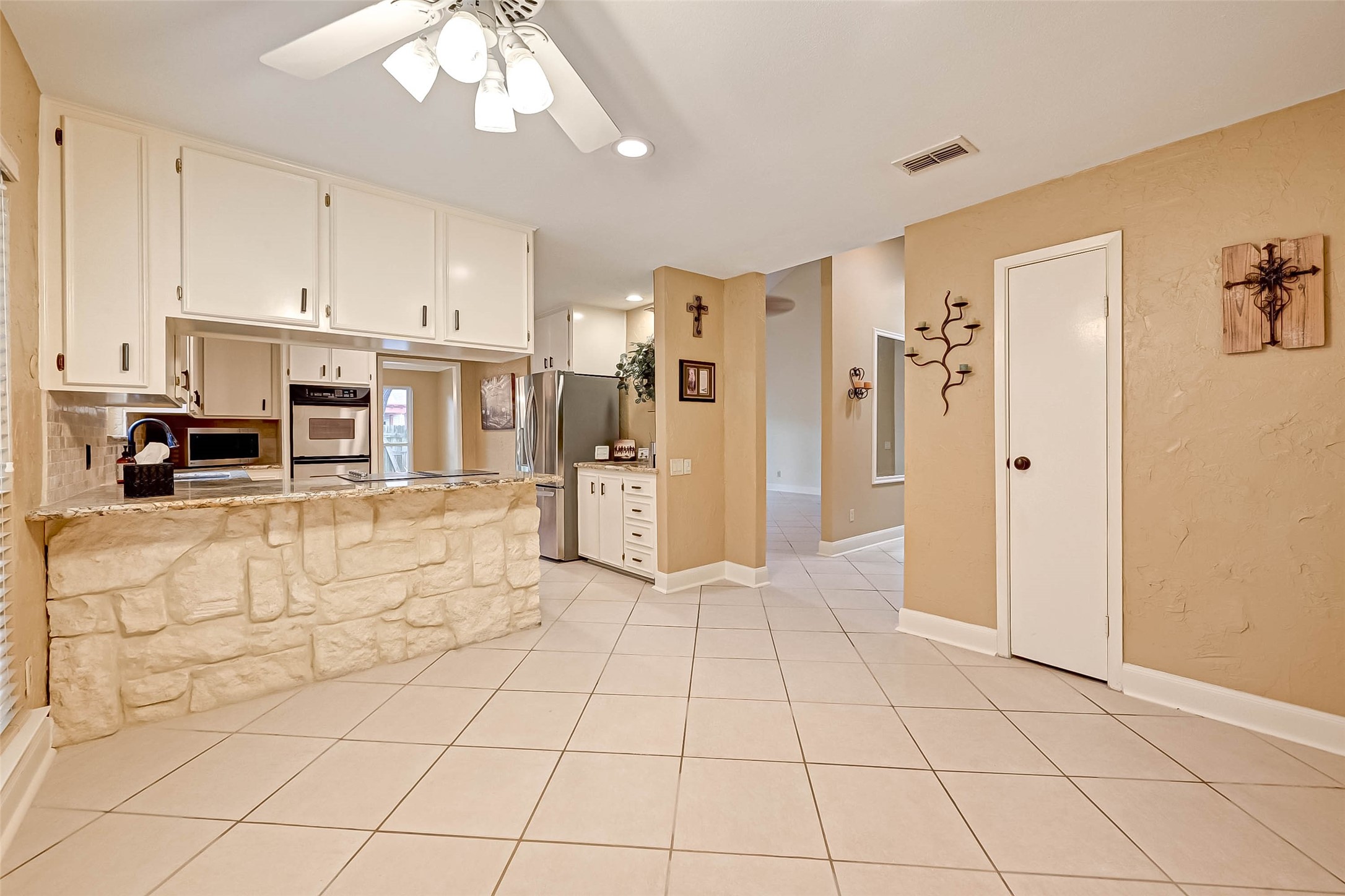 Pantry is located in the breakfast room.