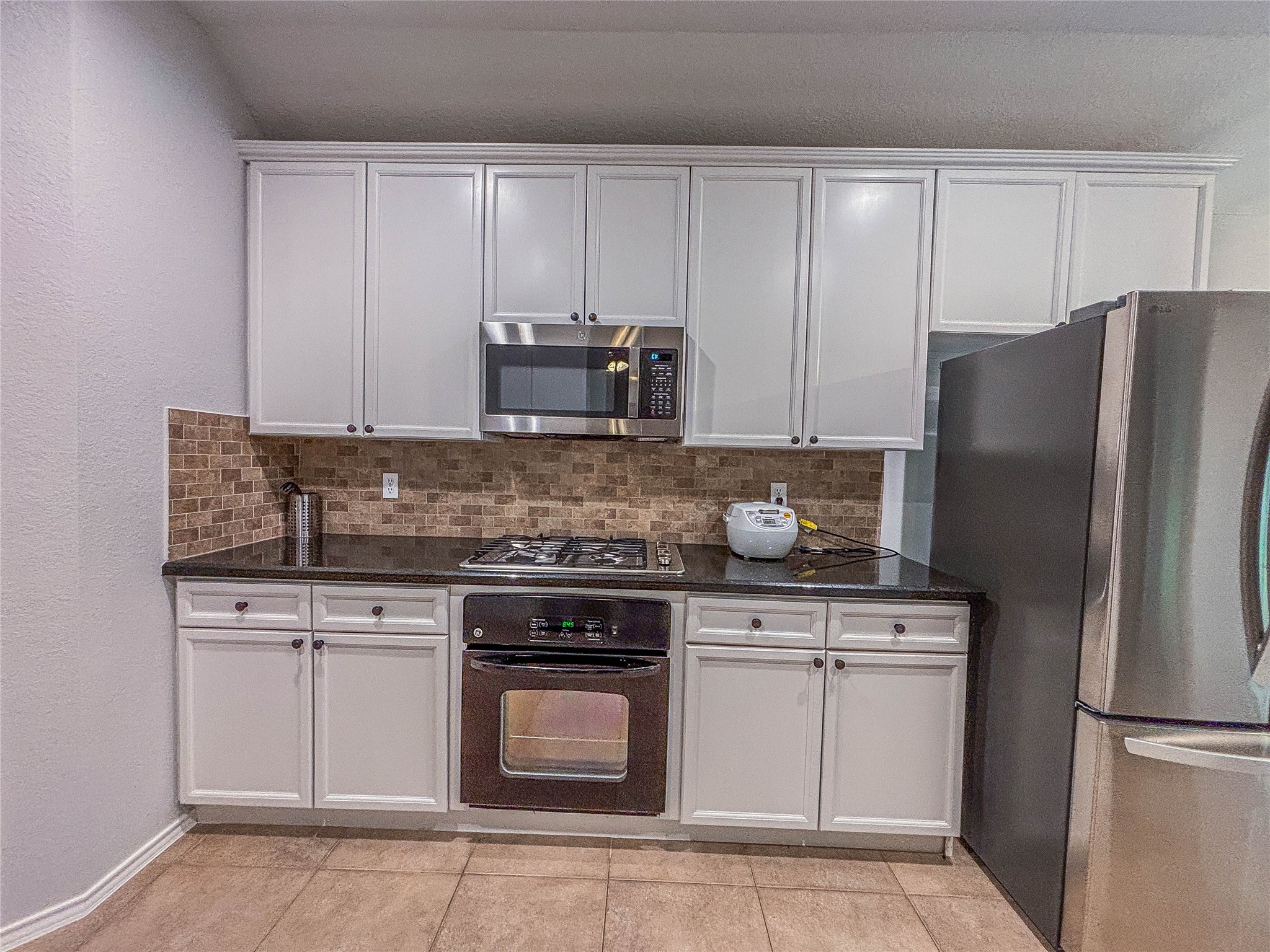 18027 Brookes Bend, Houston, TX 77094