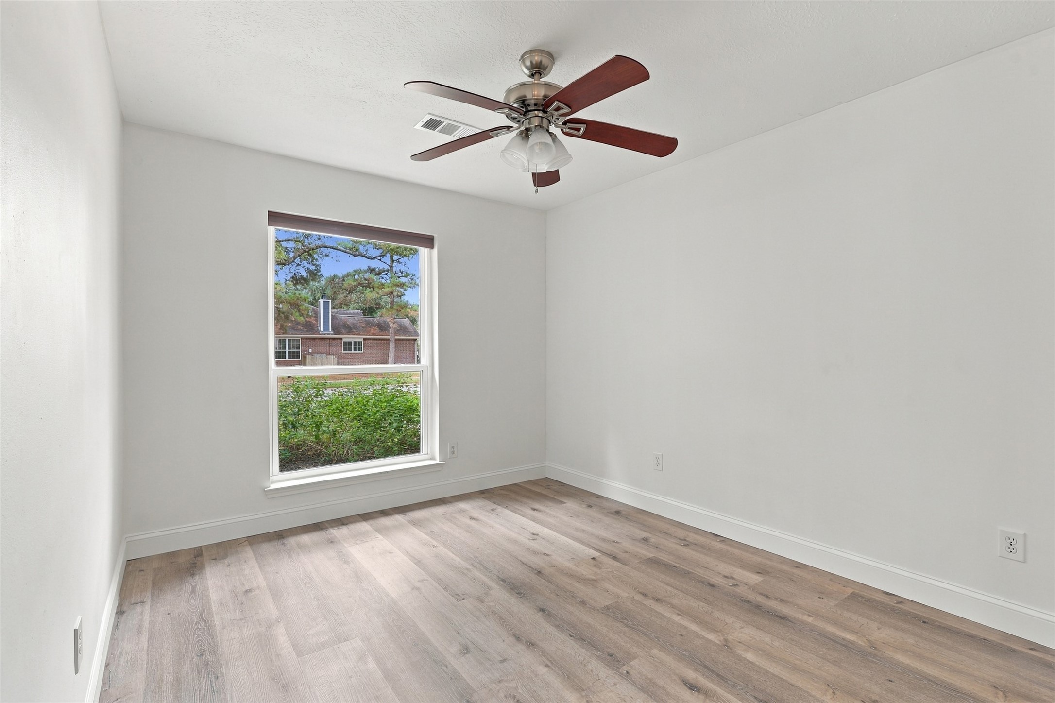 1431 W Welsford Drive, Spring, TX 77386
