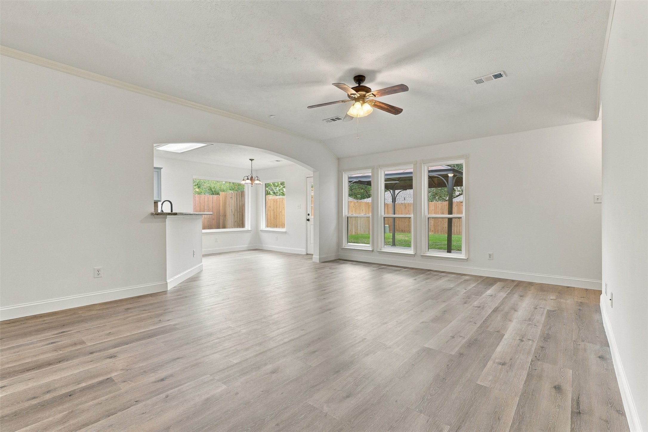 1431 W Welsford Drive, Spring, TX 77386