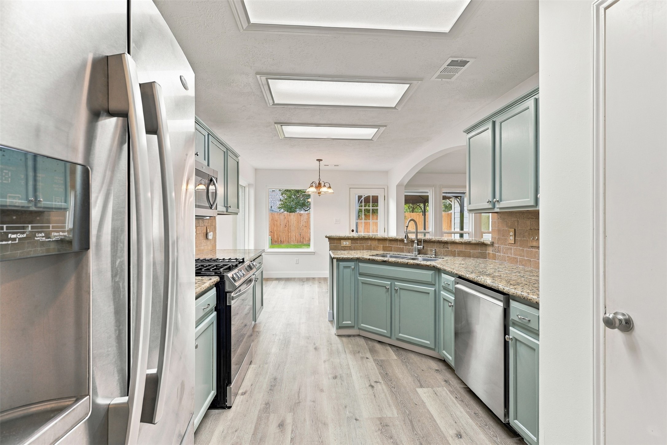 1431 W Welsford Drive, Spring, TX 77386