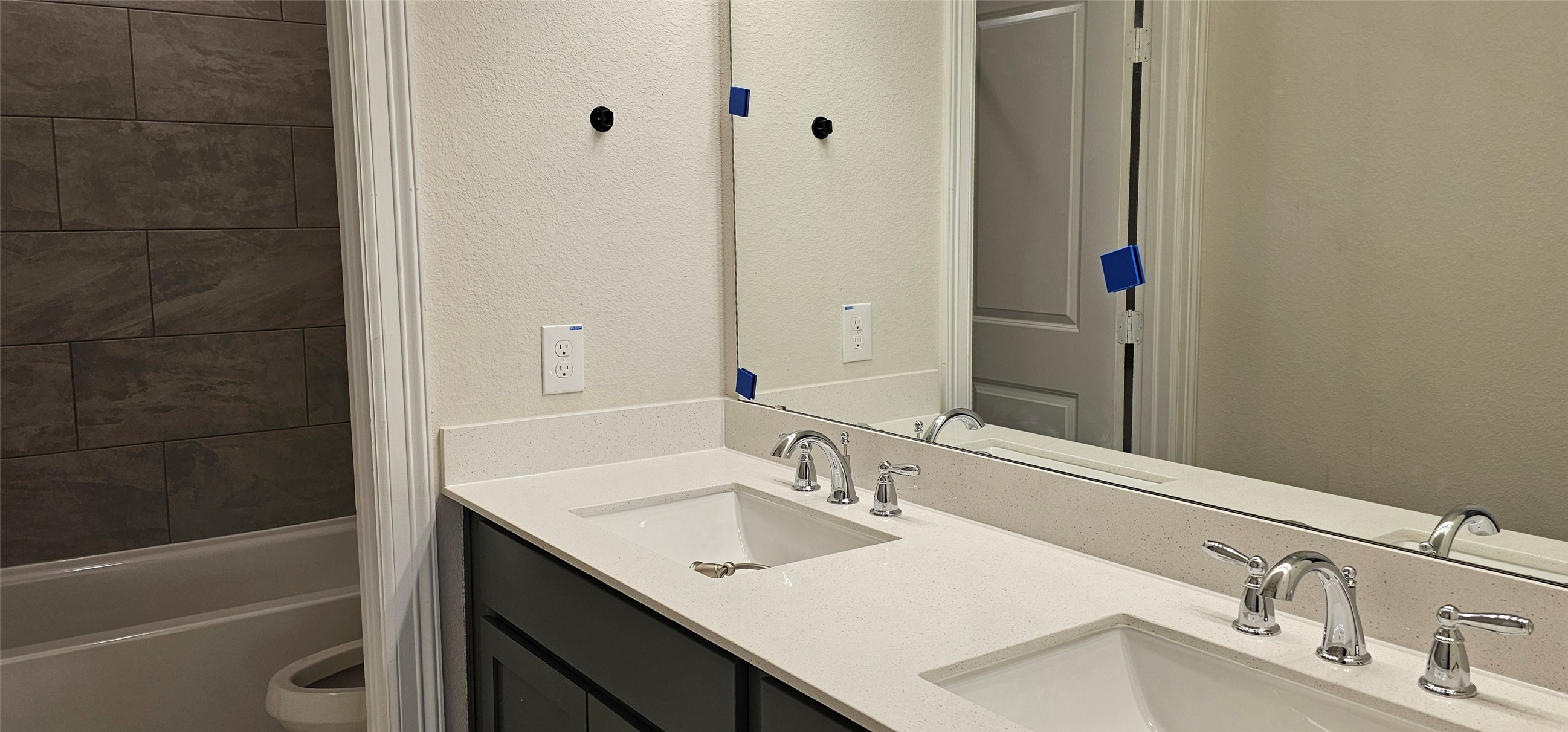 3905 Peacock Isle Drive, Dickinson, TX 77539