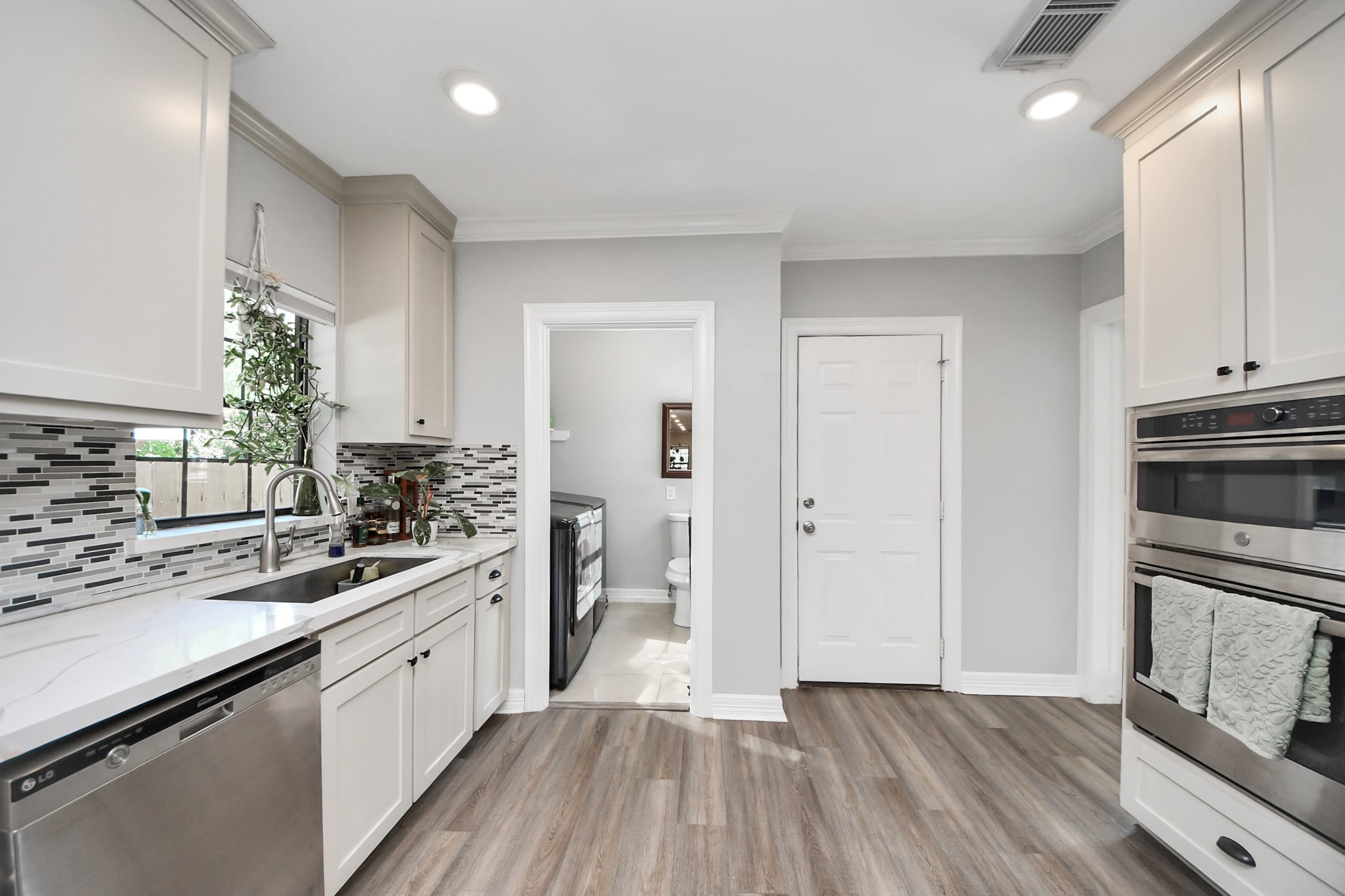 1561 Scharpe Street, #A, Houston, TX 77023