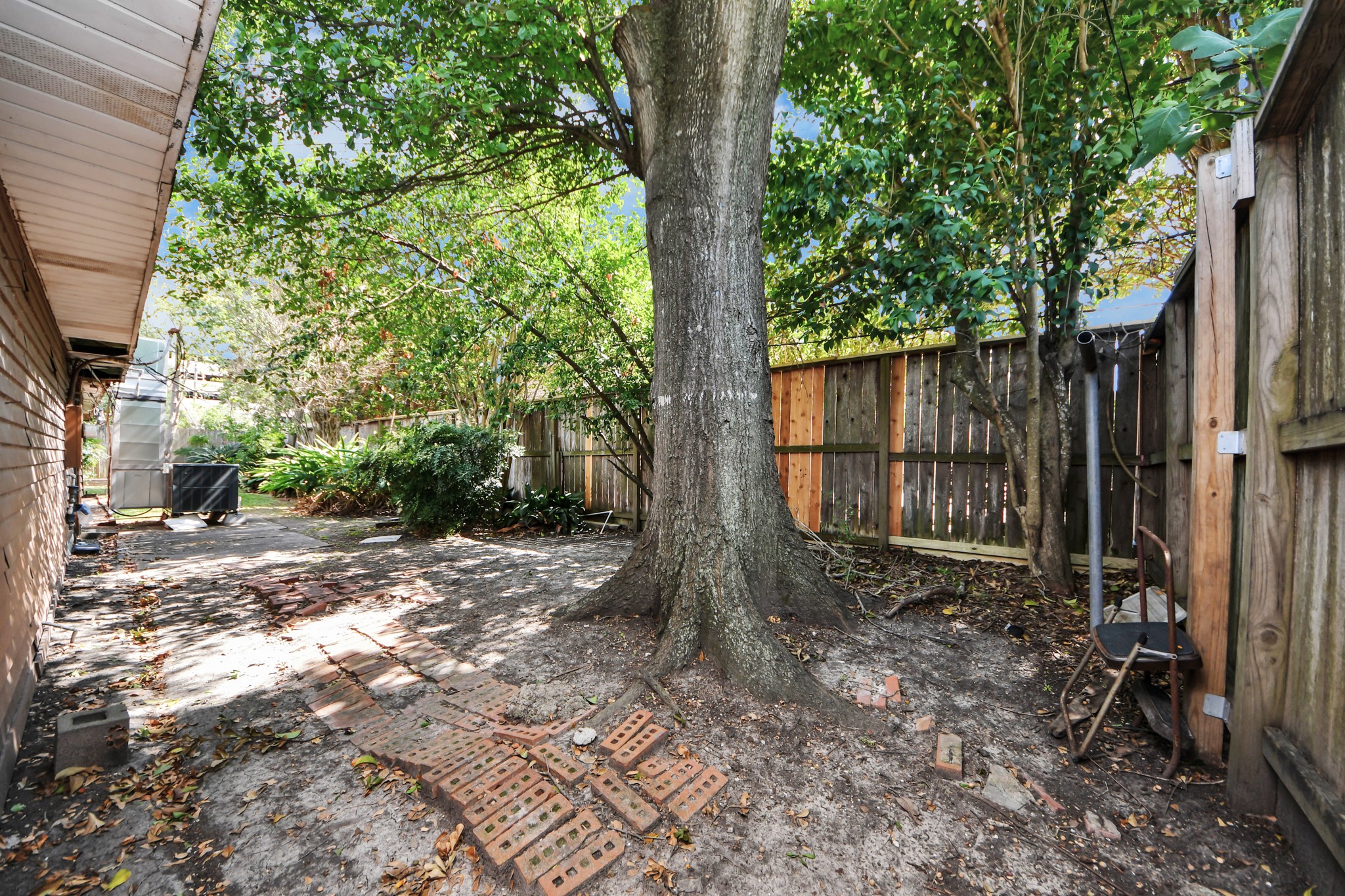 5631 San Felipe Street, Houston, TX 77056