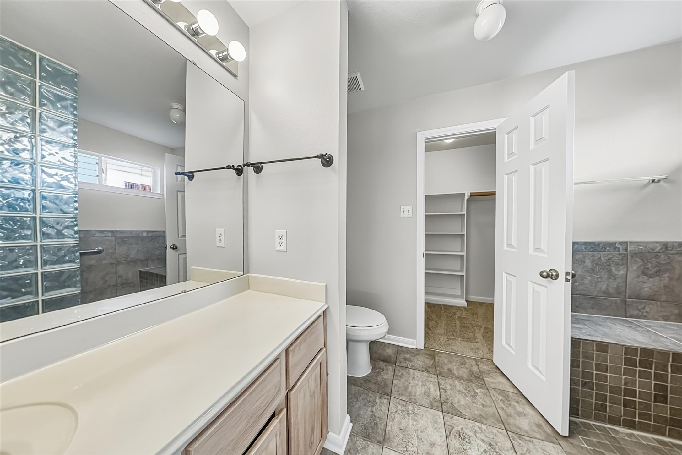 7522 Livery Lane, Cypress, TX 77433