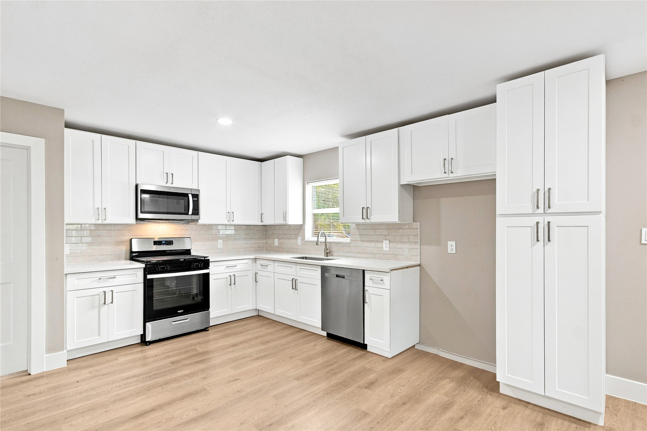 2803 S Houston Drive, La Marque, TX 77568