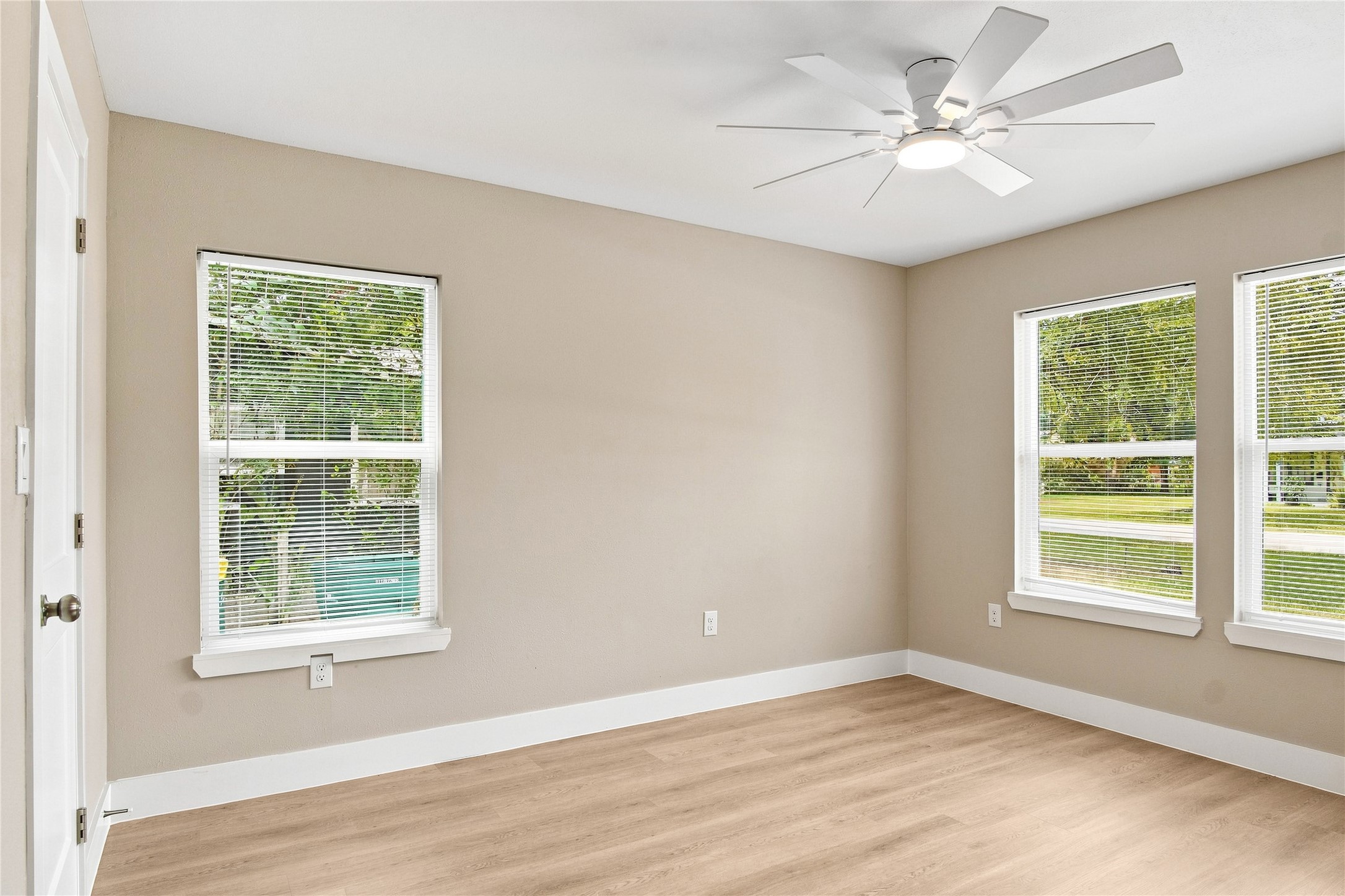 2803 S Houston Drive, La Marque, TX 77568