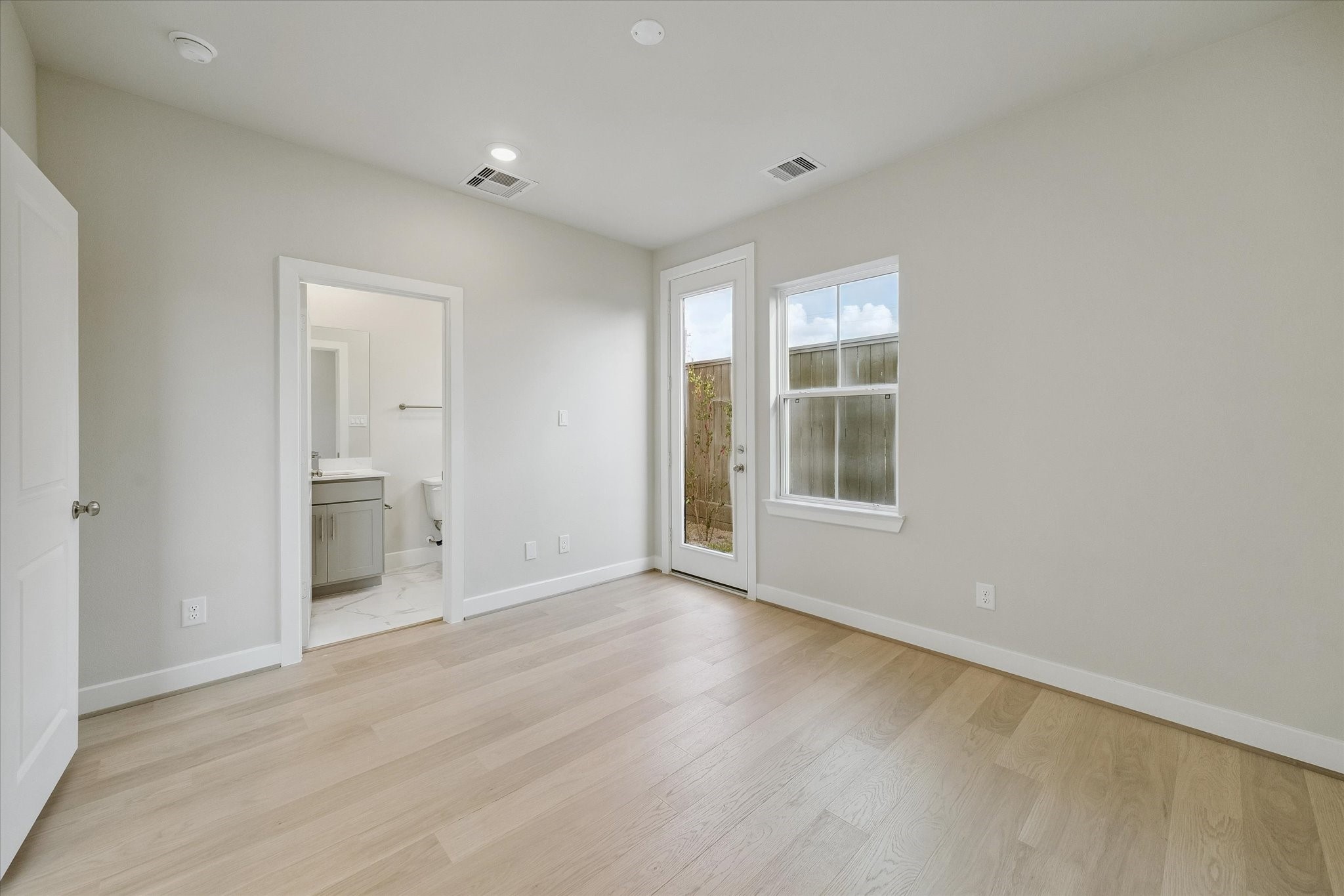 First floor secondary bedroom.