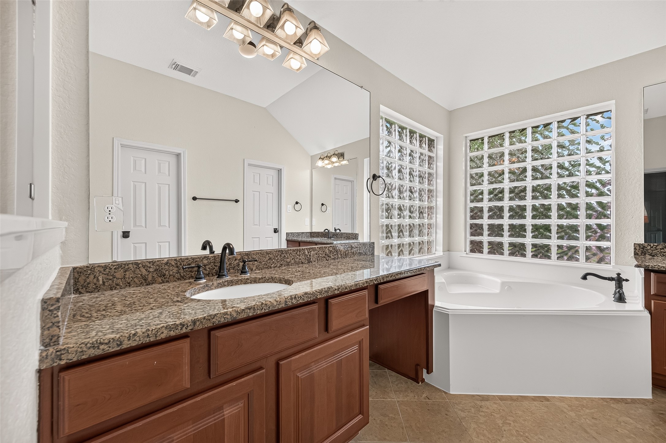 5242 Fountainbrook Lane, Sugar Land, TX 77479