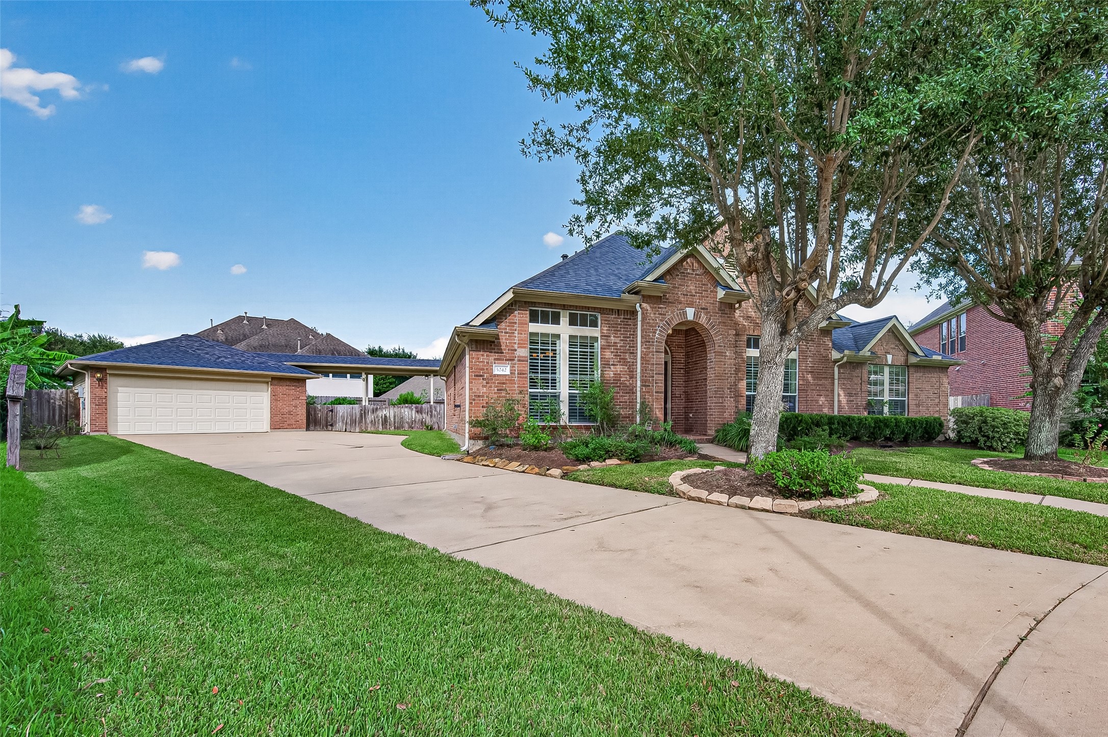 5242 Fountainbrook Lane, Sugar Land, TX 77479