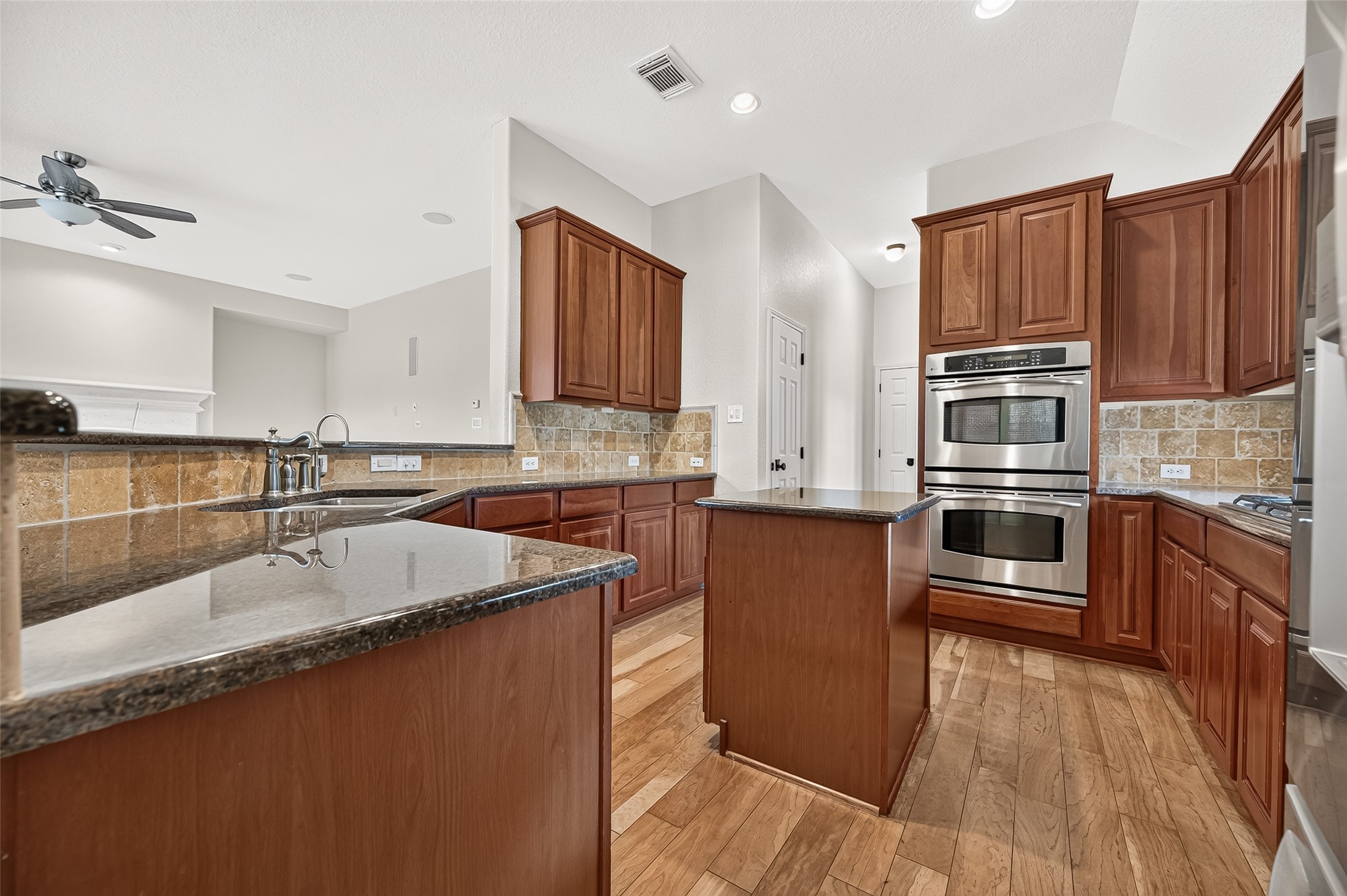 5242 Fountainbrook Lane, Sugar Land, TX 77479