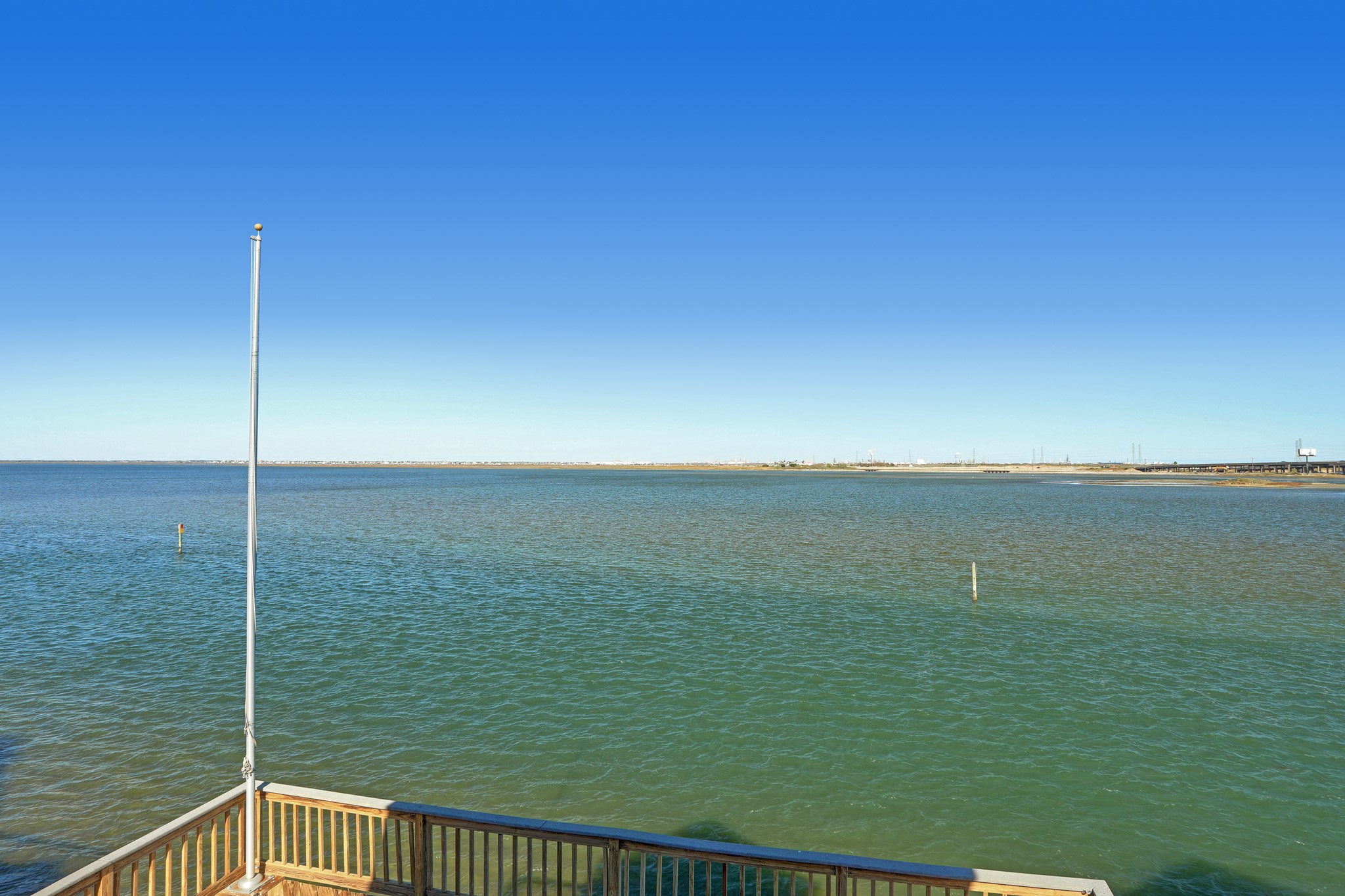 442 Jeanie Lynn Street, Tiki Island, TX 77554