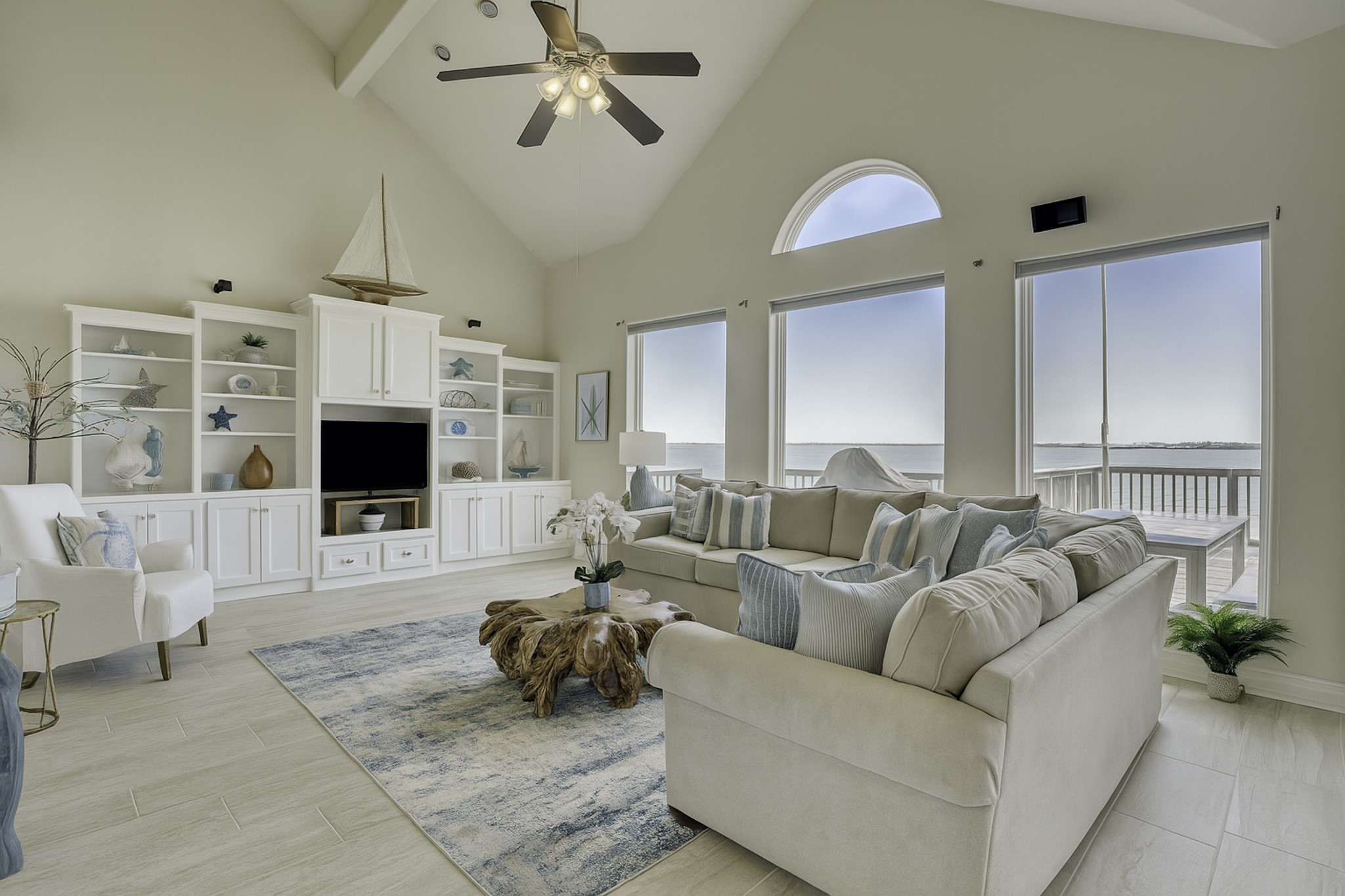442 Jeanie Lynn Street, Tiki Island, TX 77554