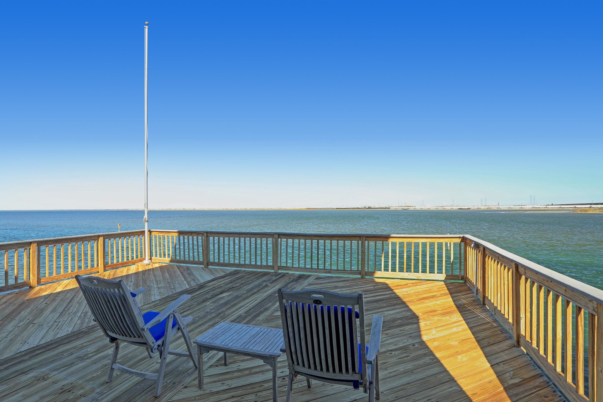442 Jeanie Lynn Street, Tiki Island, TX 77554