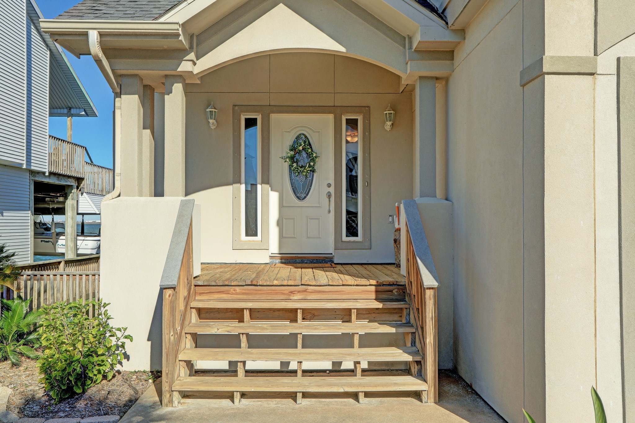 442 Jeanie Lynn Street, Tiki Island, TX 77554