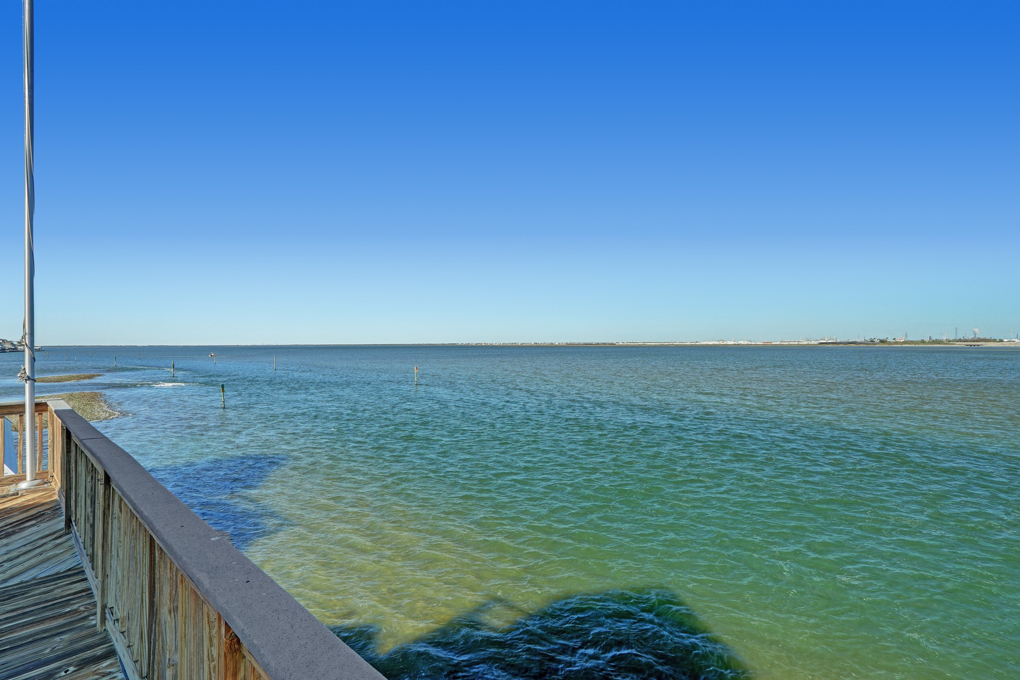 442 Jeanie Lynn Street, Tiki Island, TX 77554