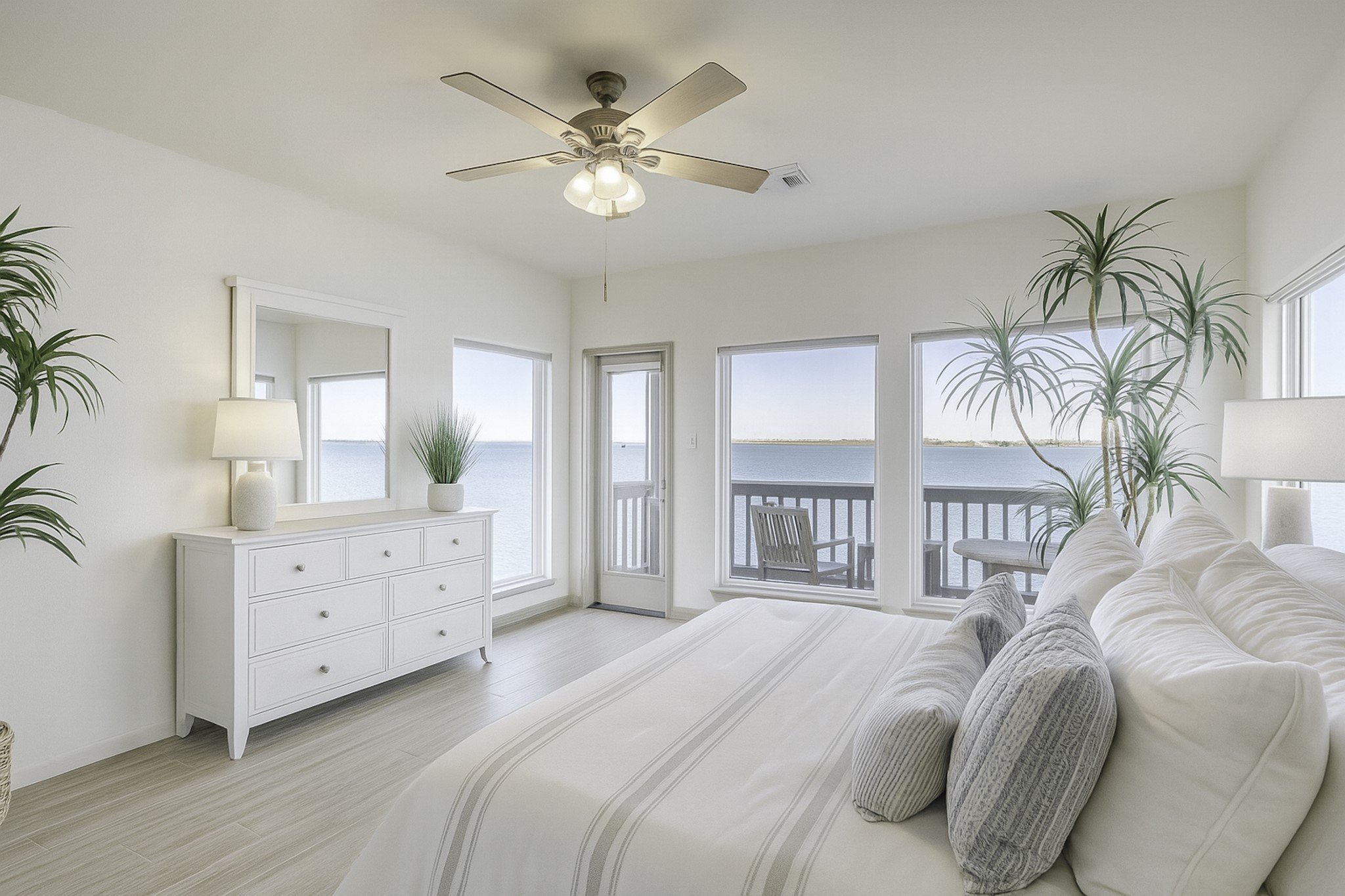 442 Jeanie Lynn Street, Tiki Island, TX 77554