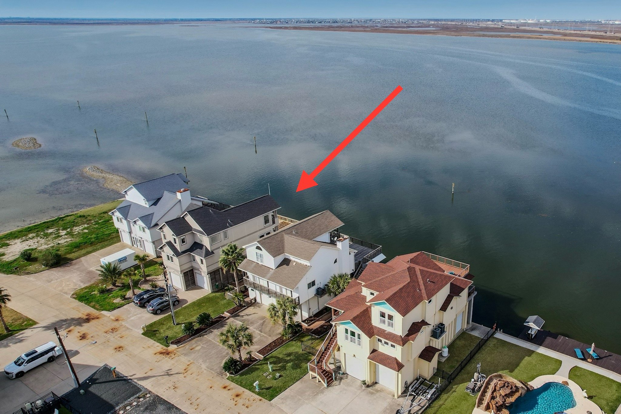 442 Jeanie Lynn Street, Tiki Island, TX 77554