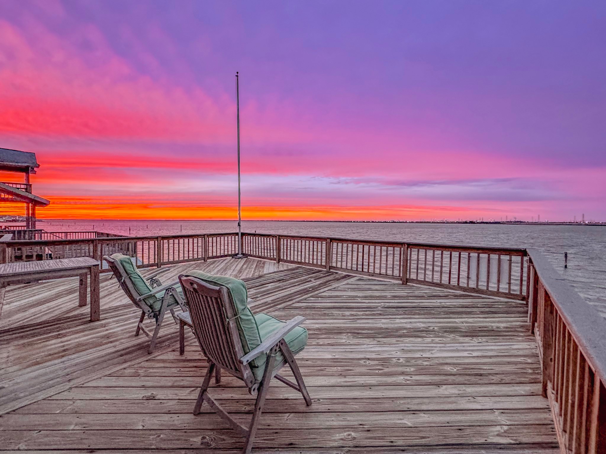442 Jeanie Lynn Street, Tiki Island, TX 77554