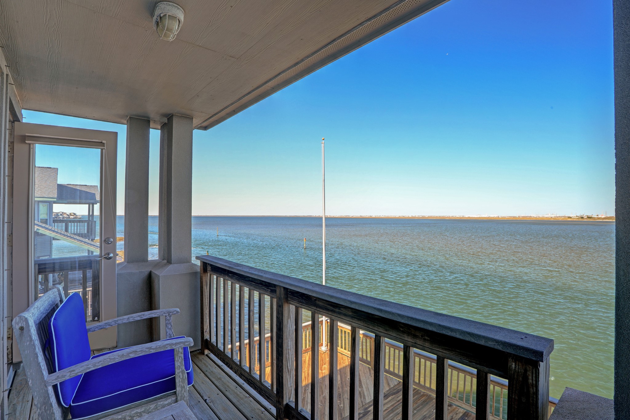 442 Jeanie Lynn Street, Tiki Island, TX 77554